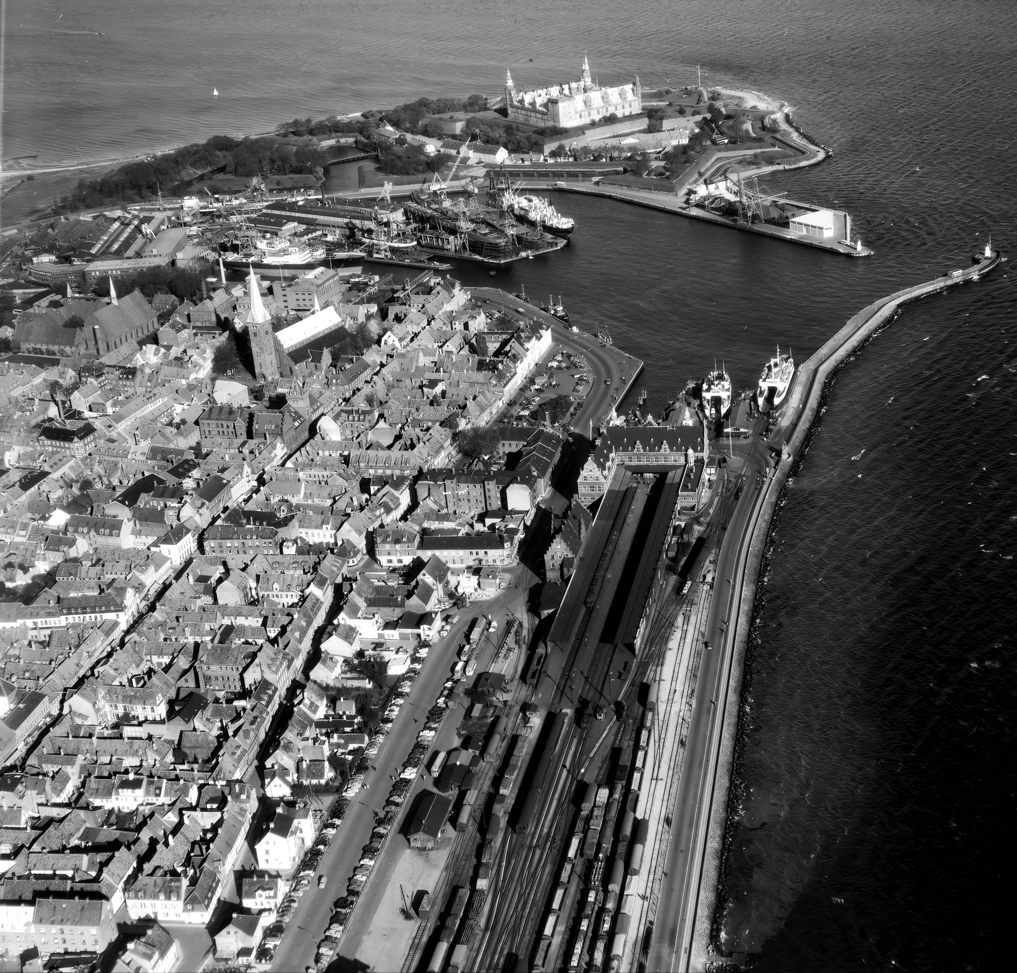 Billede af Helsingør Banegård. Billede af Helsingør Banegård.