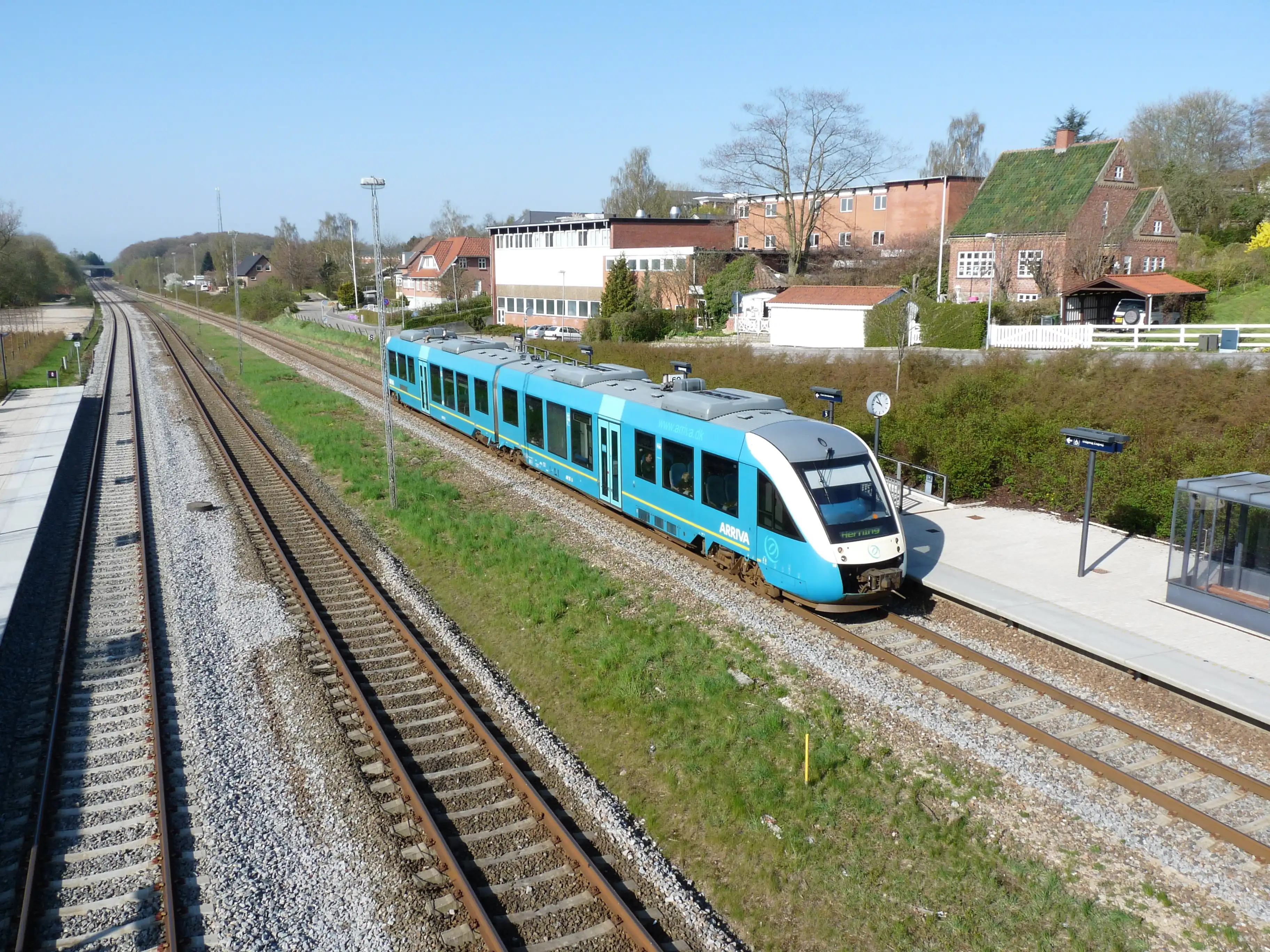 Billede af Hørning Station - Stationen er nedrevet og erstattet af dette trinbræt. Billede af Hørning Station - Stationen er nedrevet og erstattet af dette trinbræt.