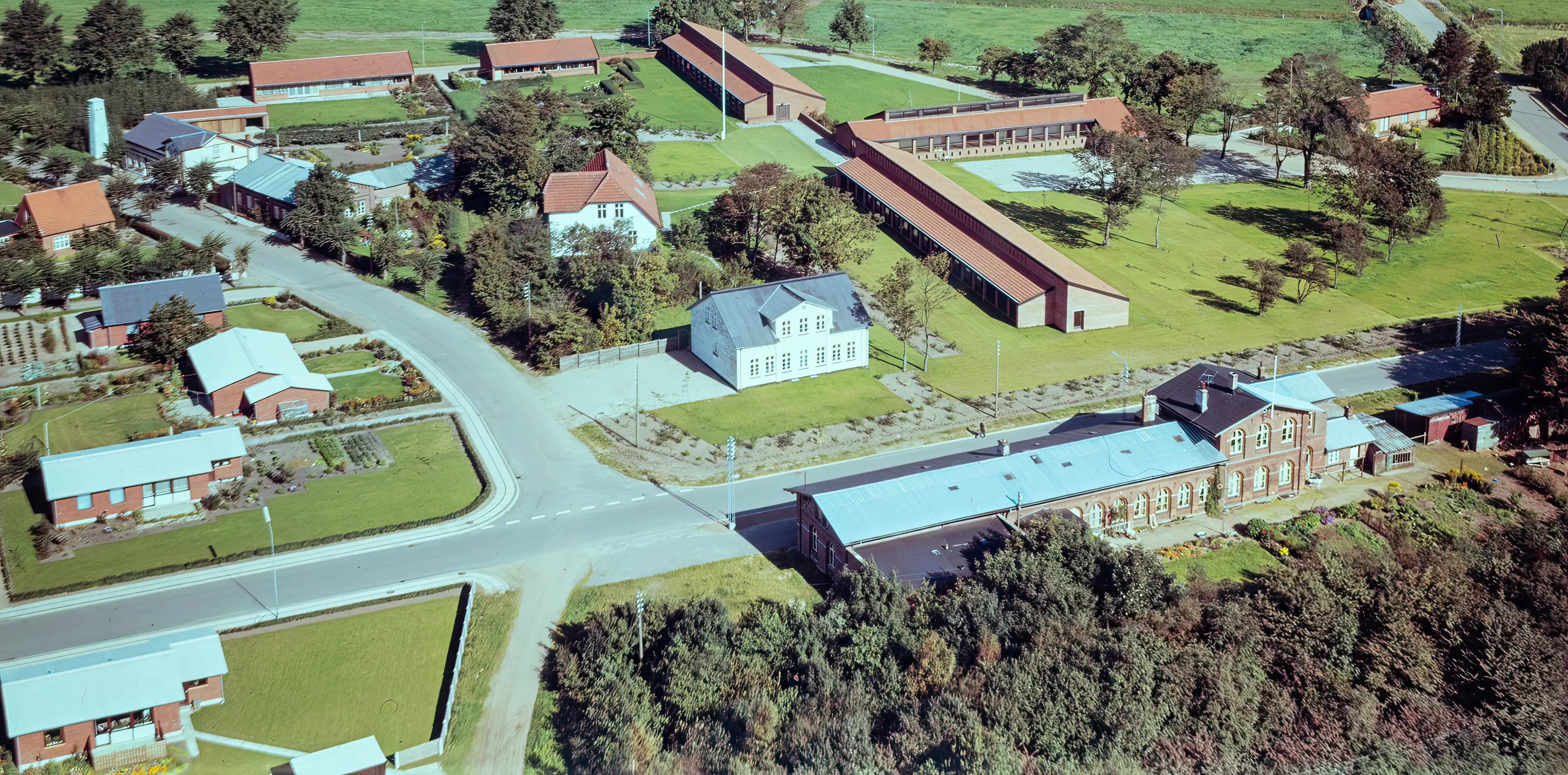 Billede af Løgumkloster Amtsbanegård. Billede af Løgumkloster Amtsbanegård.