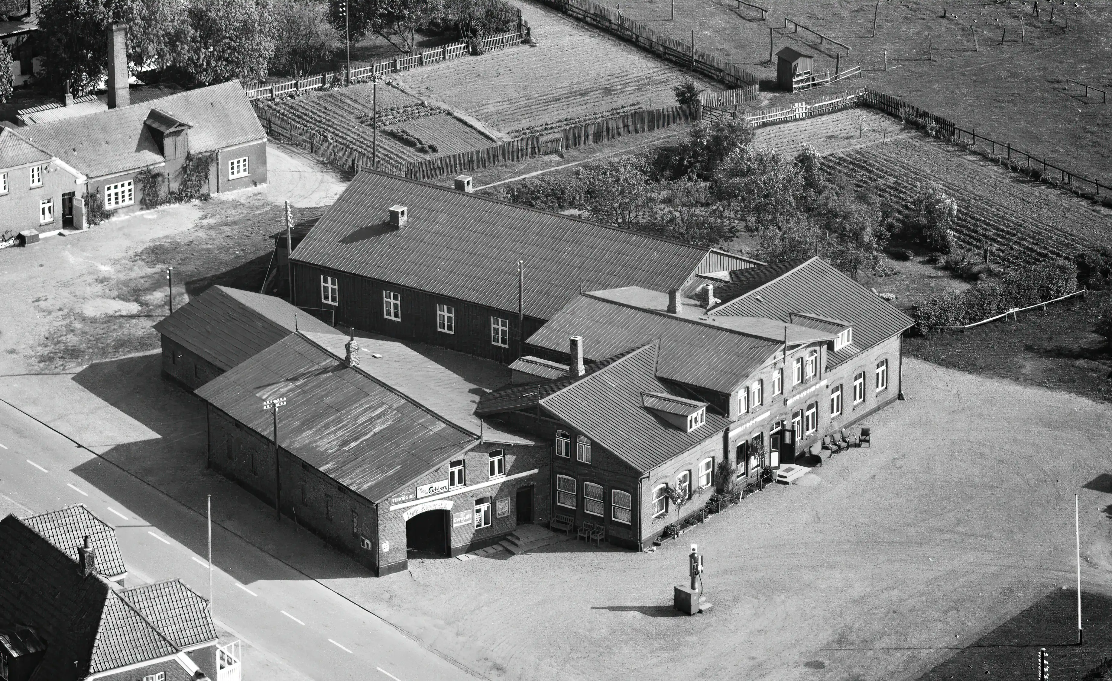 Billede af Hellevad (Smalspor) Stationskro. Billede af Hellevad (Smalspor) Stationskro.