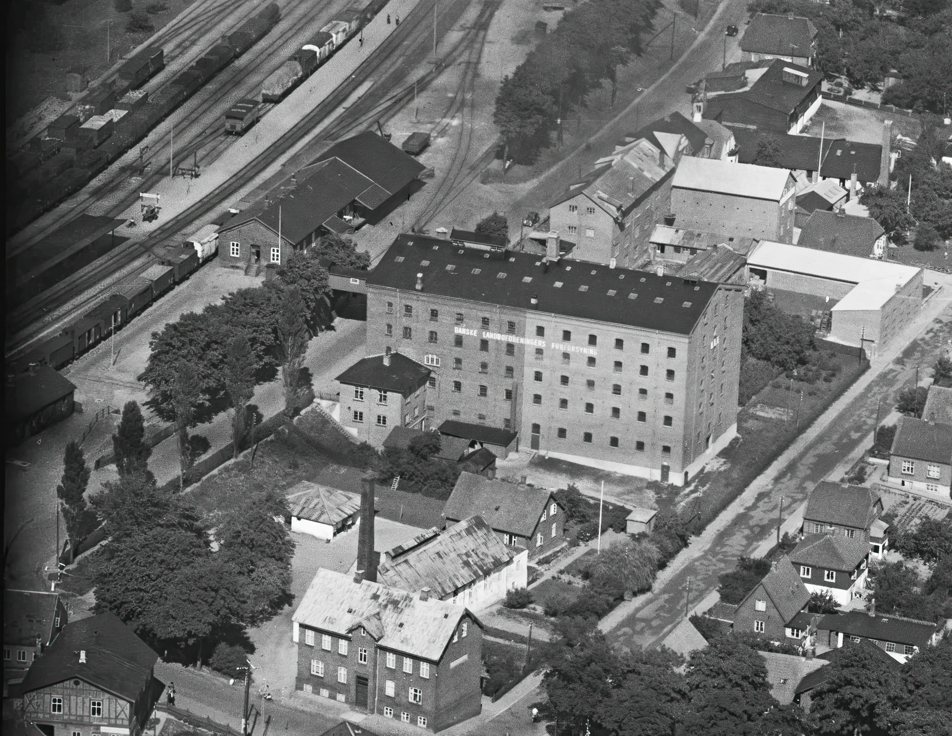 Billede af Skanderborg Stations varehus. Billede af Skanderborg Stations varehus.