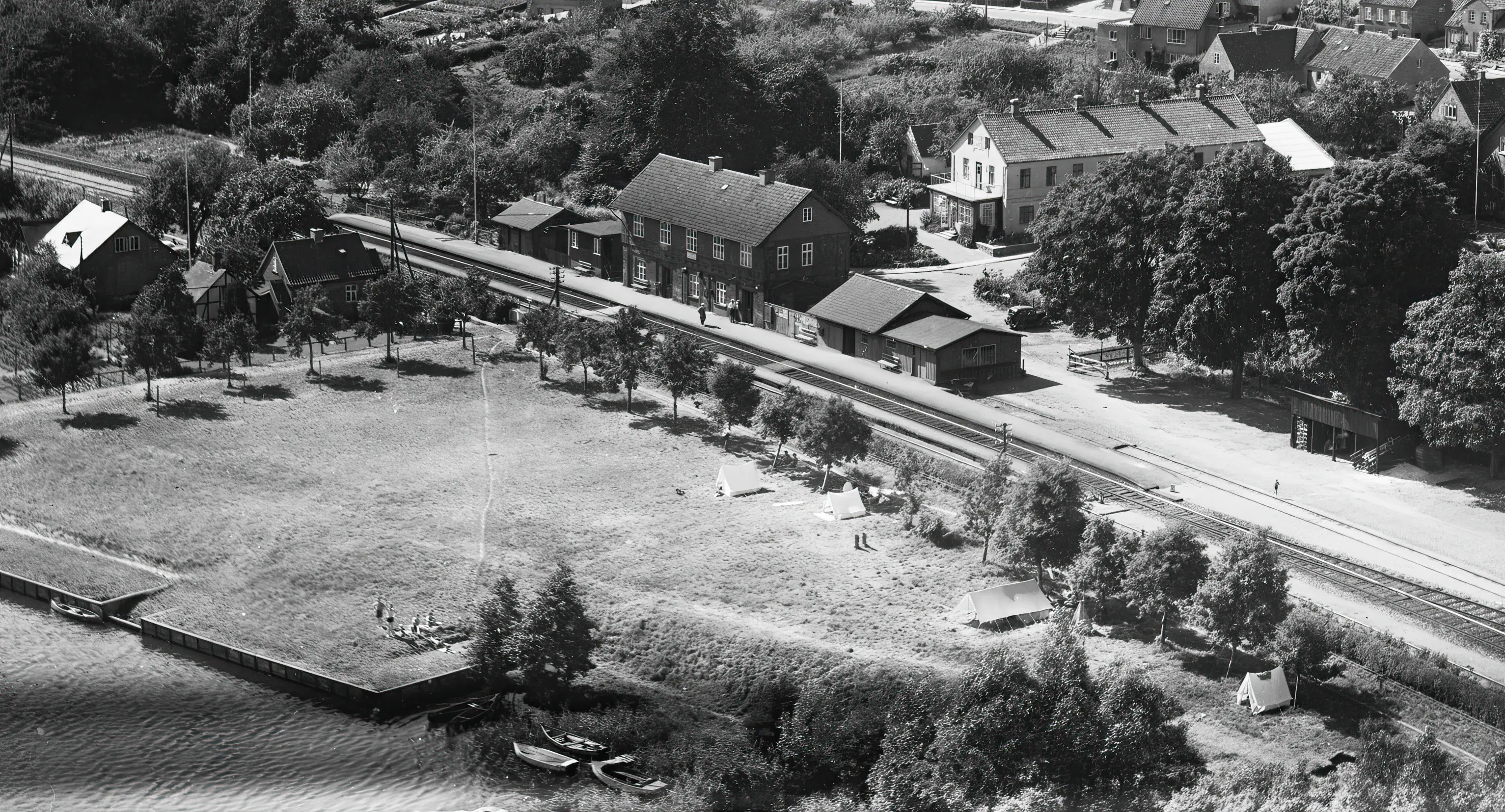 Billede af Laven Station. Billede af Laven Station.