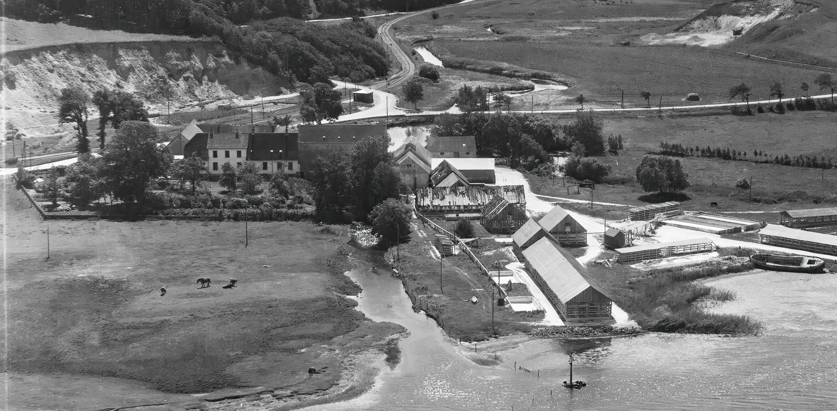 Billede af Åmølle Trinbræt med Sidespor. Billede af Åmølle Trinbræt med Sidespor.