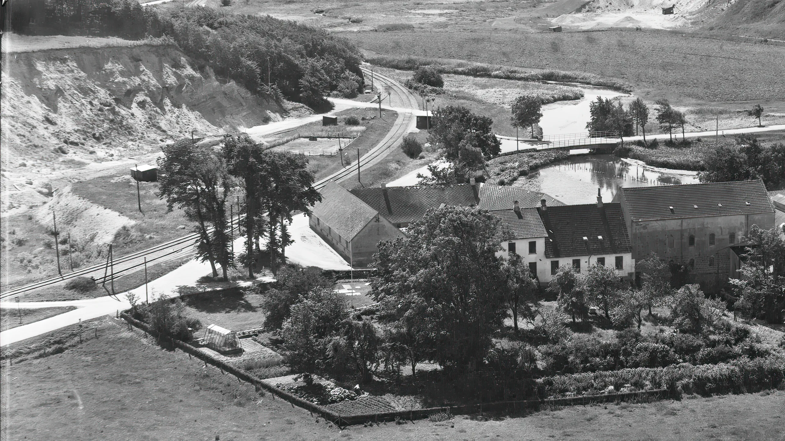 Billede af Åmølle Trinbræt med Sidespor. Billede af Åmølle Trinbræt med Sidespor.