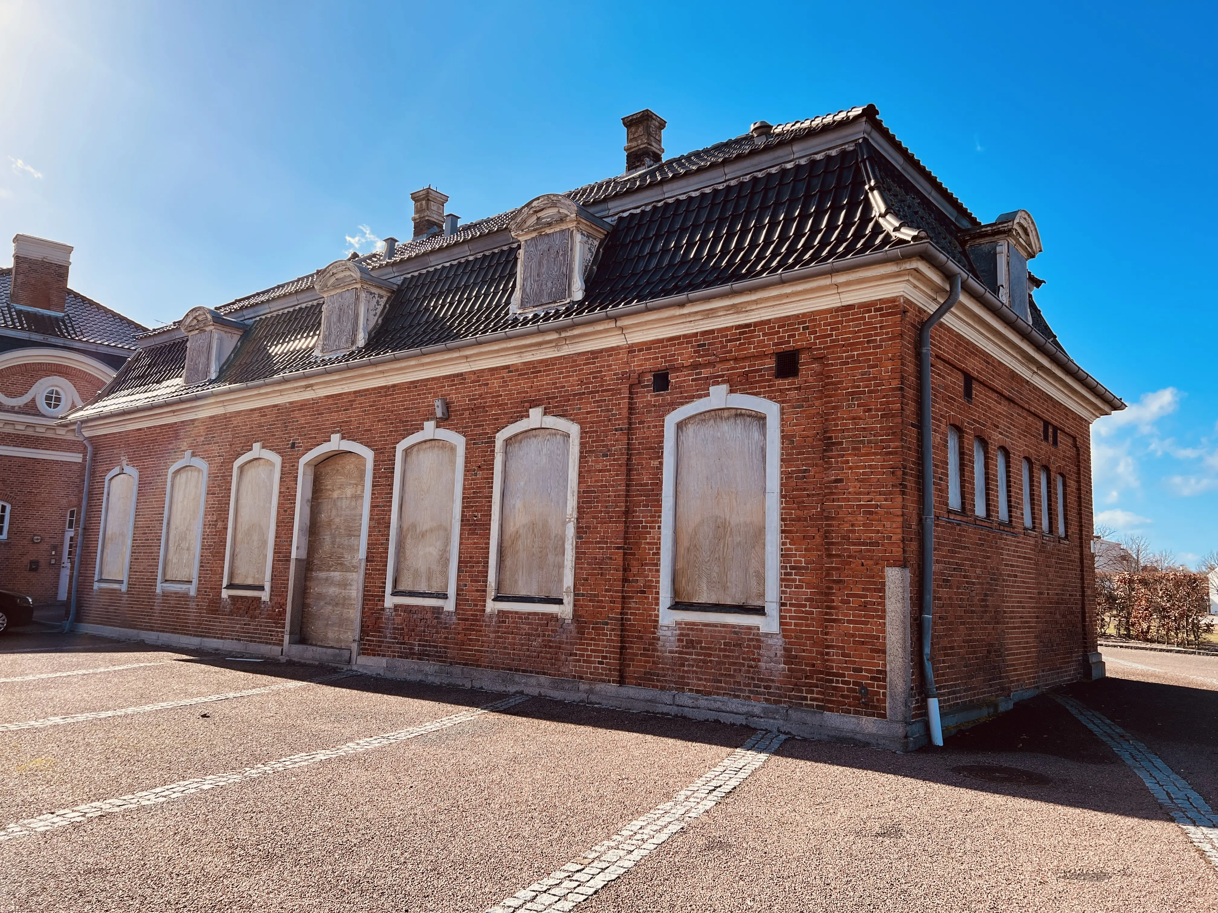 Billede af Korsør Stations varehus.