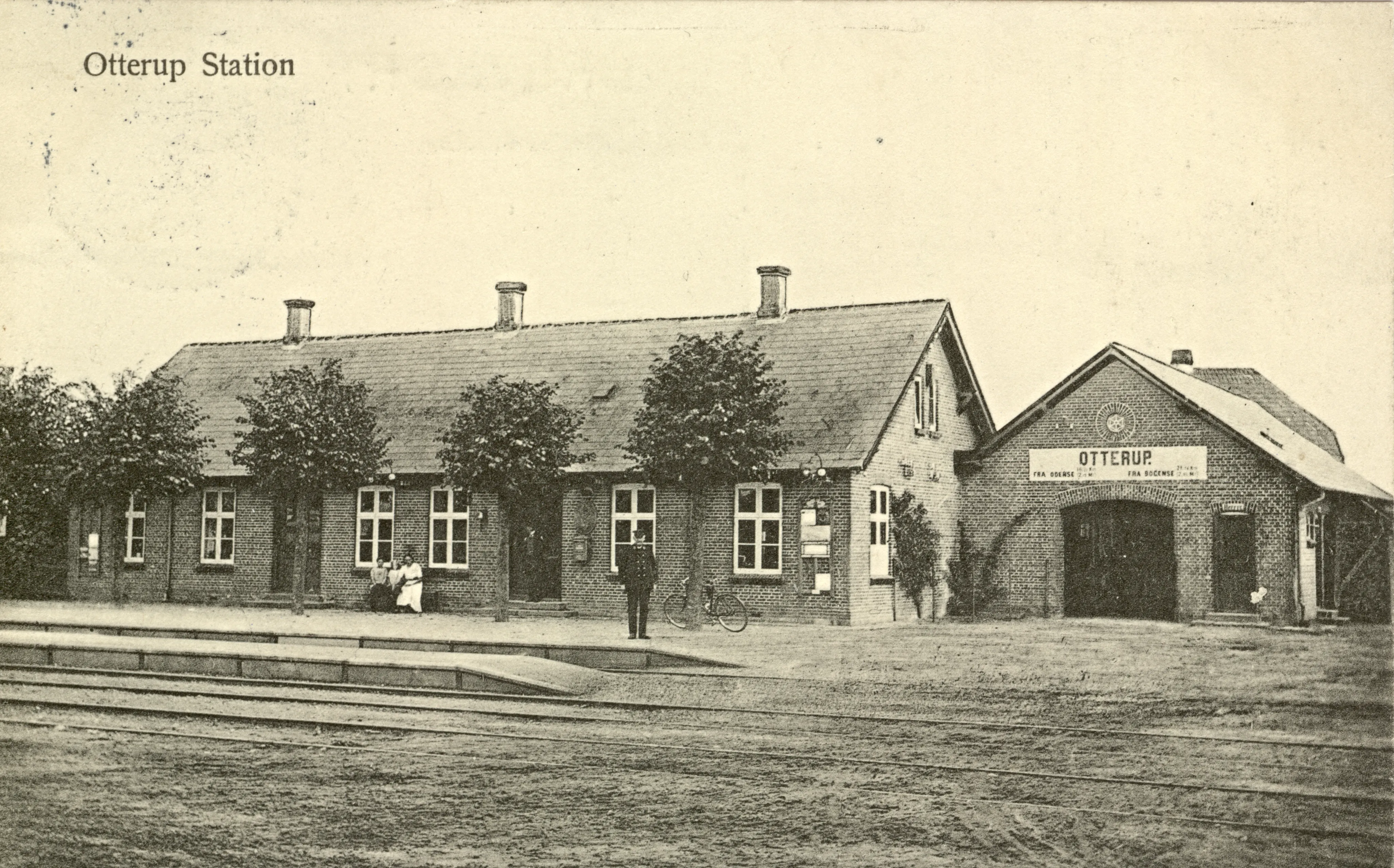 Postkort med Otterup Station. Postkort med Otterup Station.