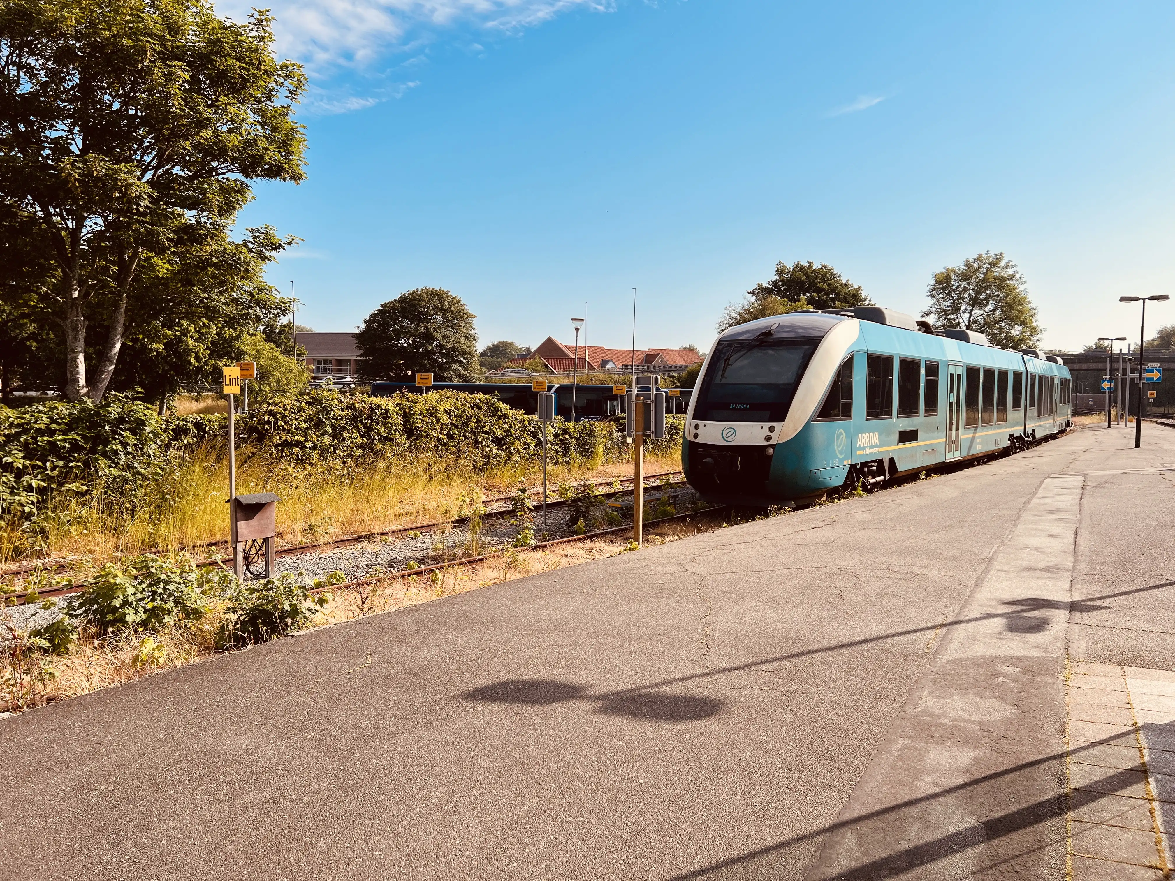 Billede af ARRIVA AR 1006 fotograferet ud for Varde Station. Billede af ARRIVA AR 1006 fotograferet ud for Varde Station.