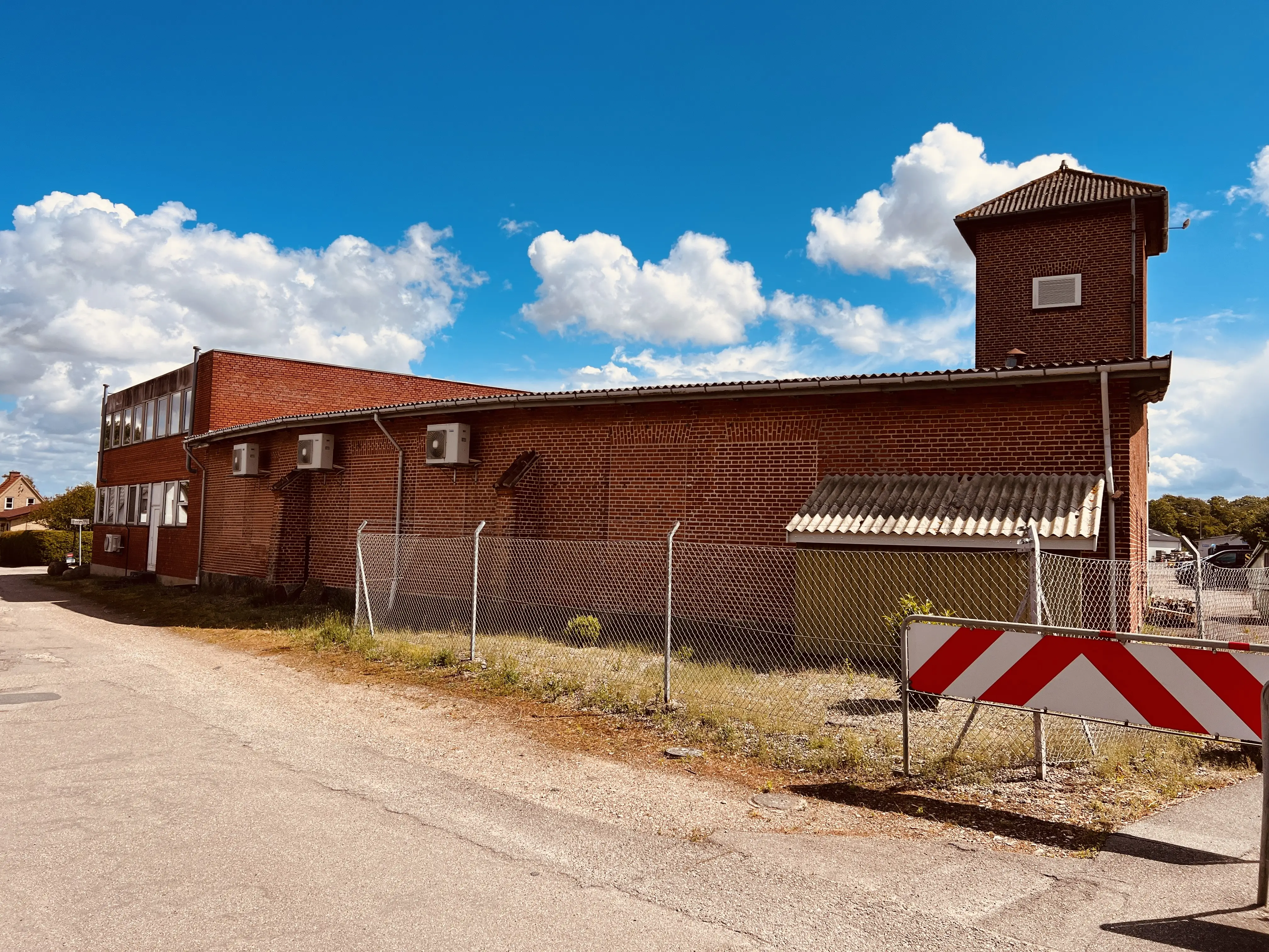 Billede af Hørve-Værslev banens remise ved Hørve Station.