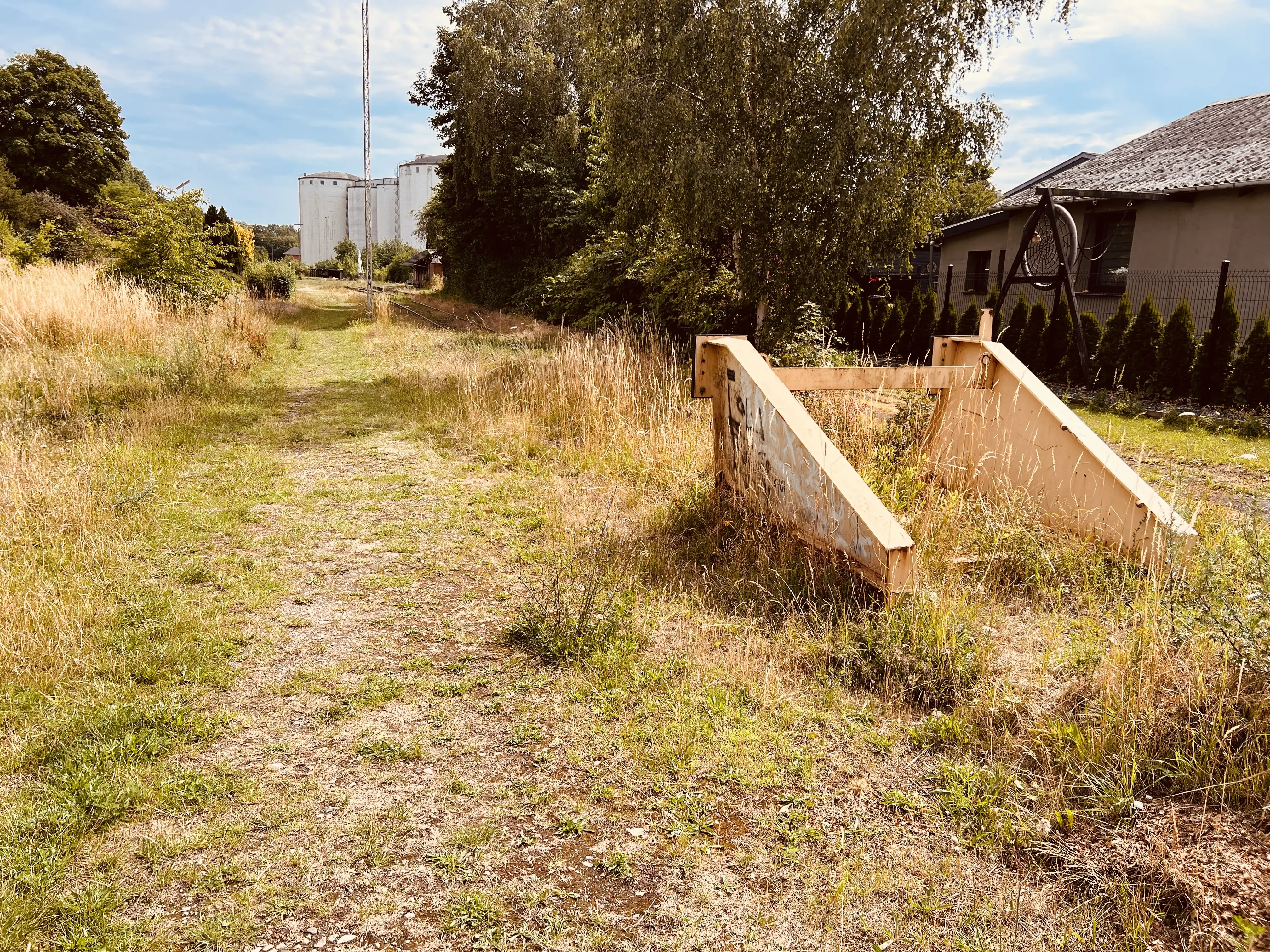 Billede af stopbummen ved Gørlev Station, der hvor sporet er "klippet" på Slagelse-Værslev Banen.