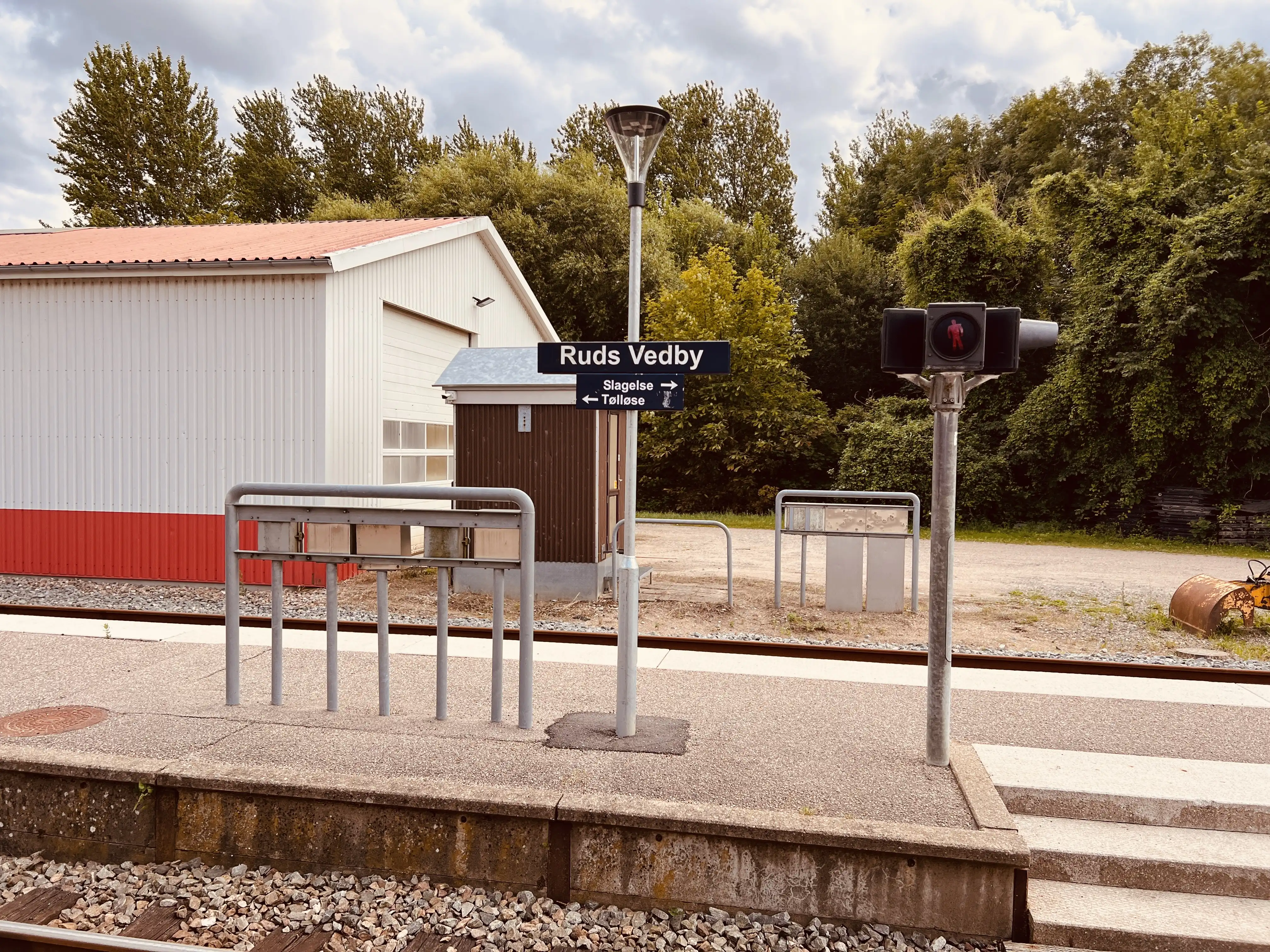 Billede af Ruds Vedby Trinbræt. Billede af Ruds Vedby Trinbræt.