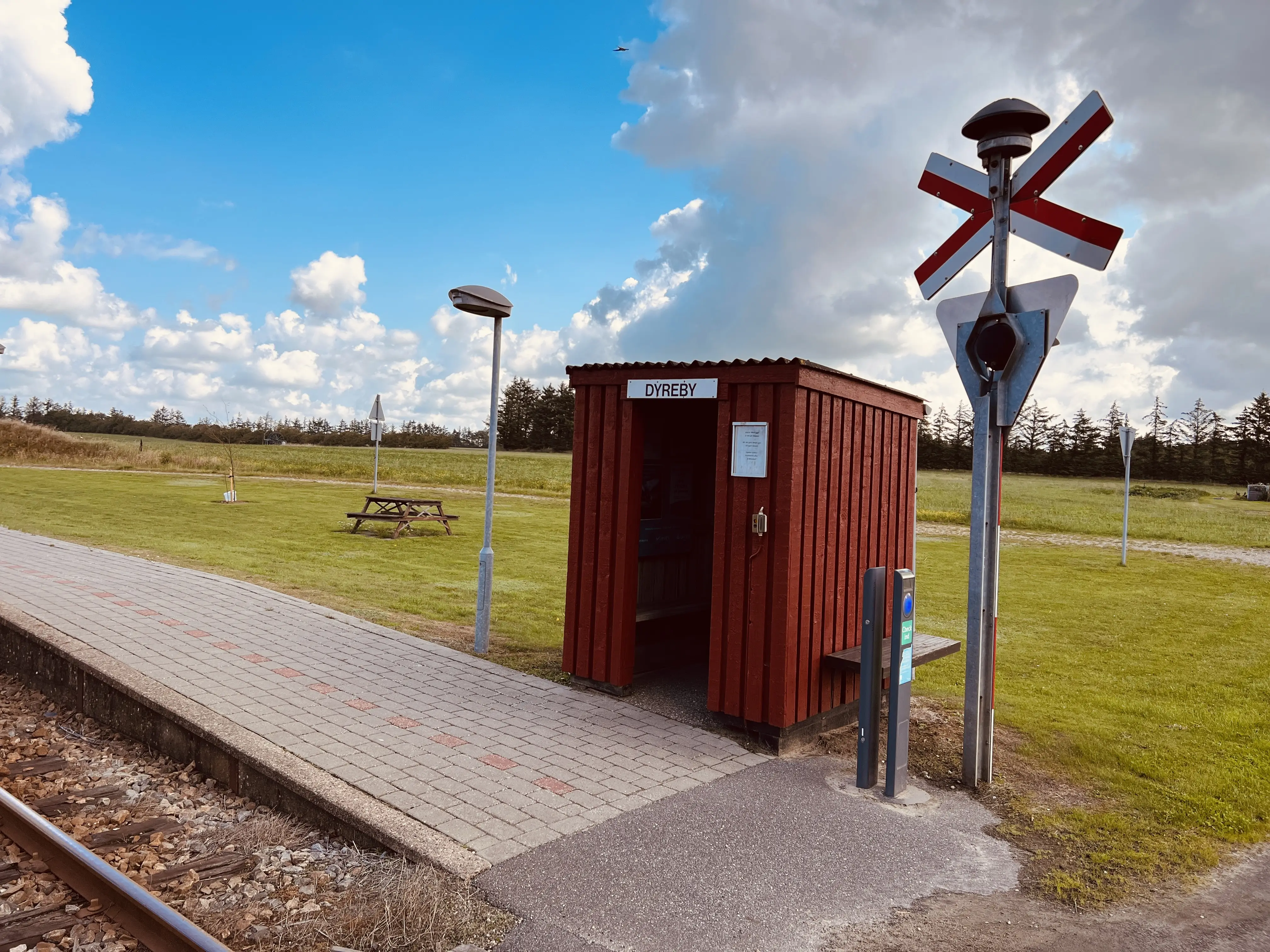 Billede af Dyreby Trinbræt. Billede af Dyreby Trinbræt.
