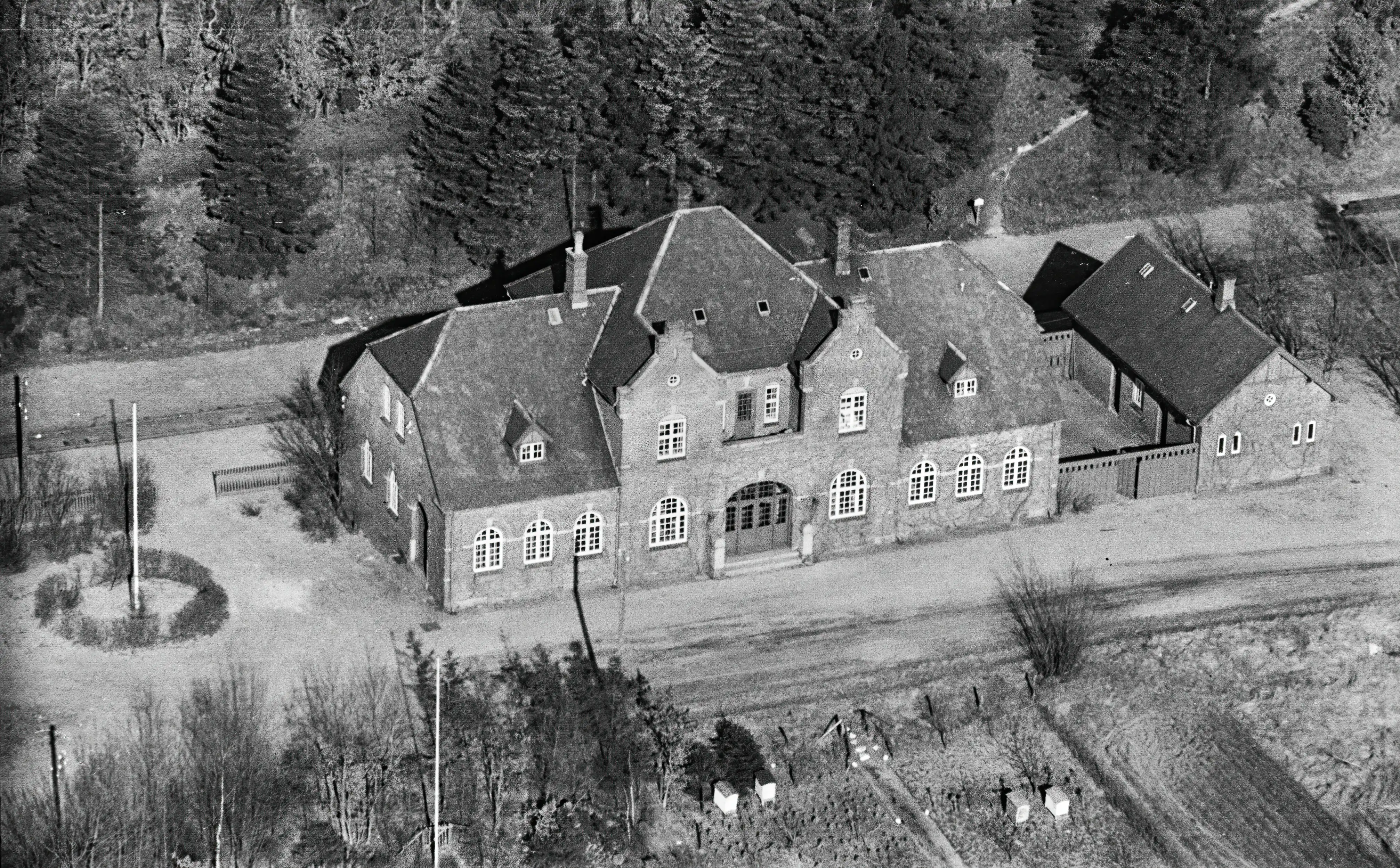 Billede af Bækkelund Holdeplads med sidespor. Billede af Bækkelund Holdeplads med sidespor.
