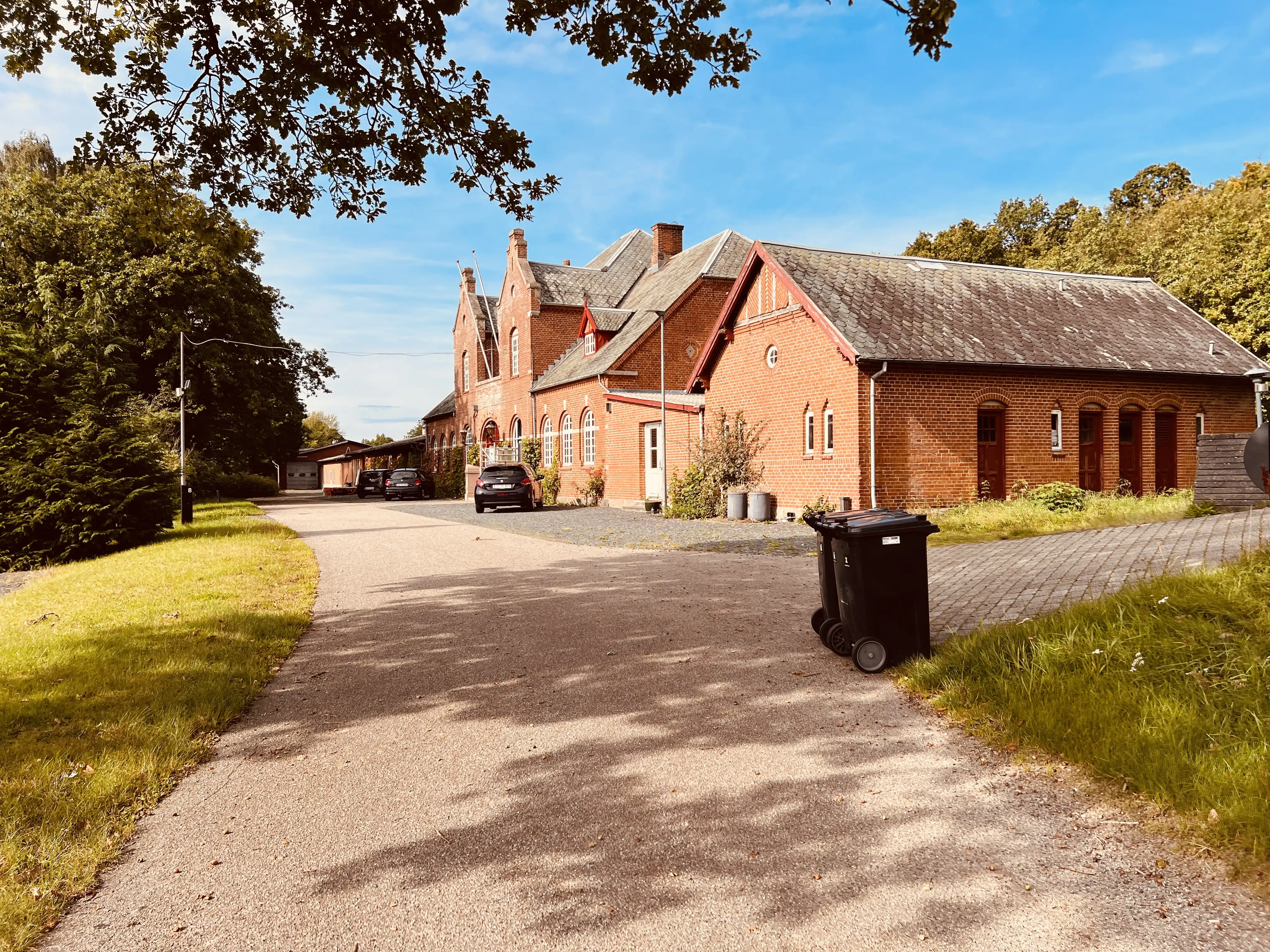 Billede af Bækkelund Holdeplads med sidespor. Billede af Bækkelund Holdeplads med sidespor.