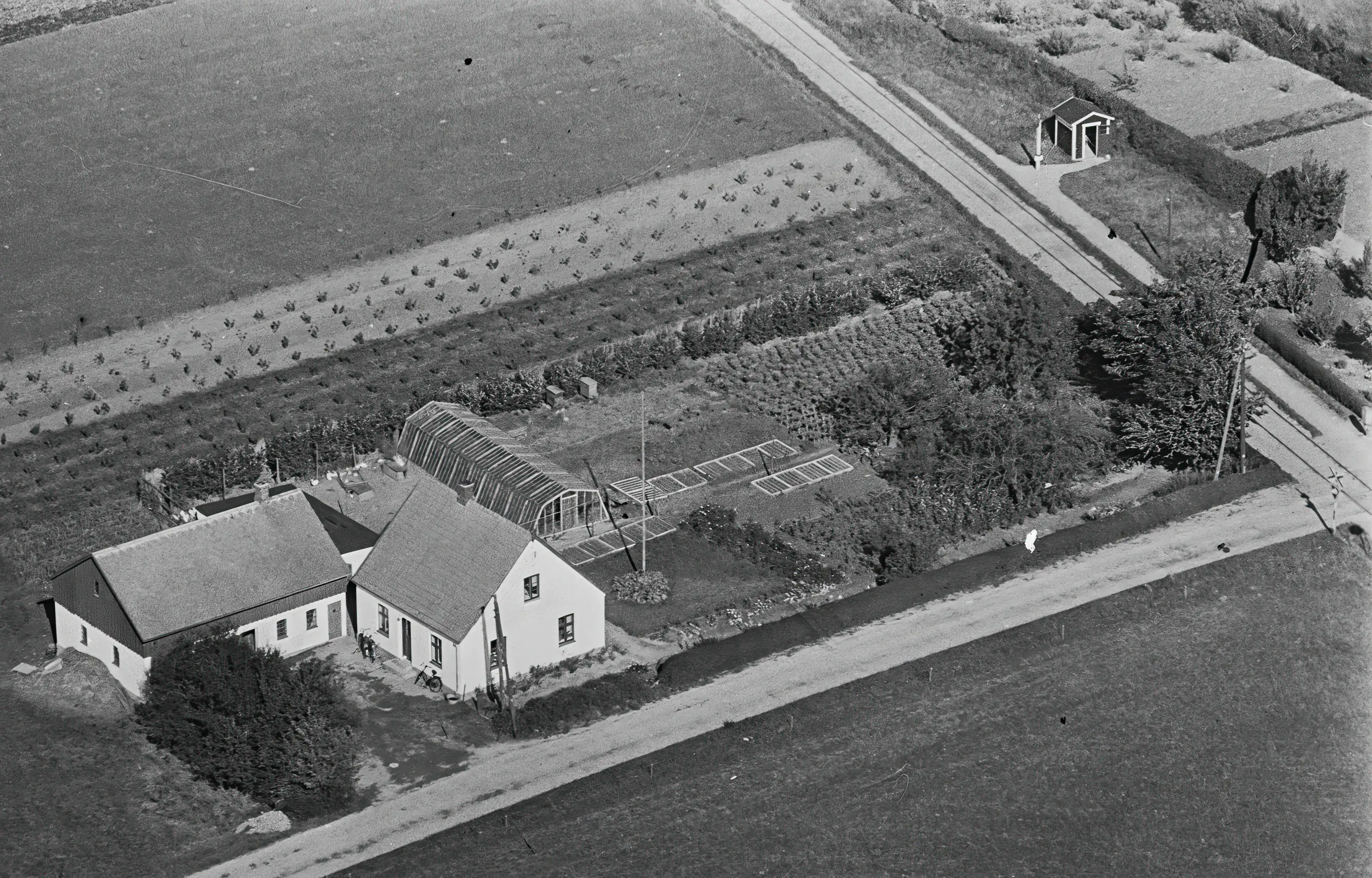 Billede af Askov Huse Trinbræt med Sidespor. Billede af Askov Huse Trinbræt med Sidespor.