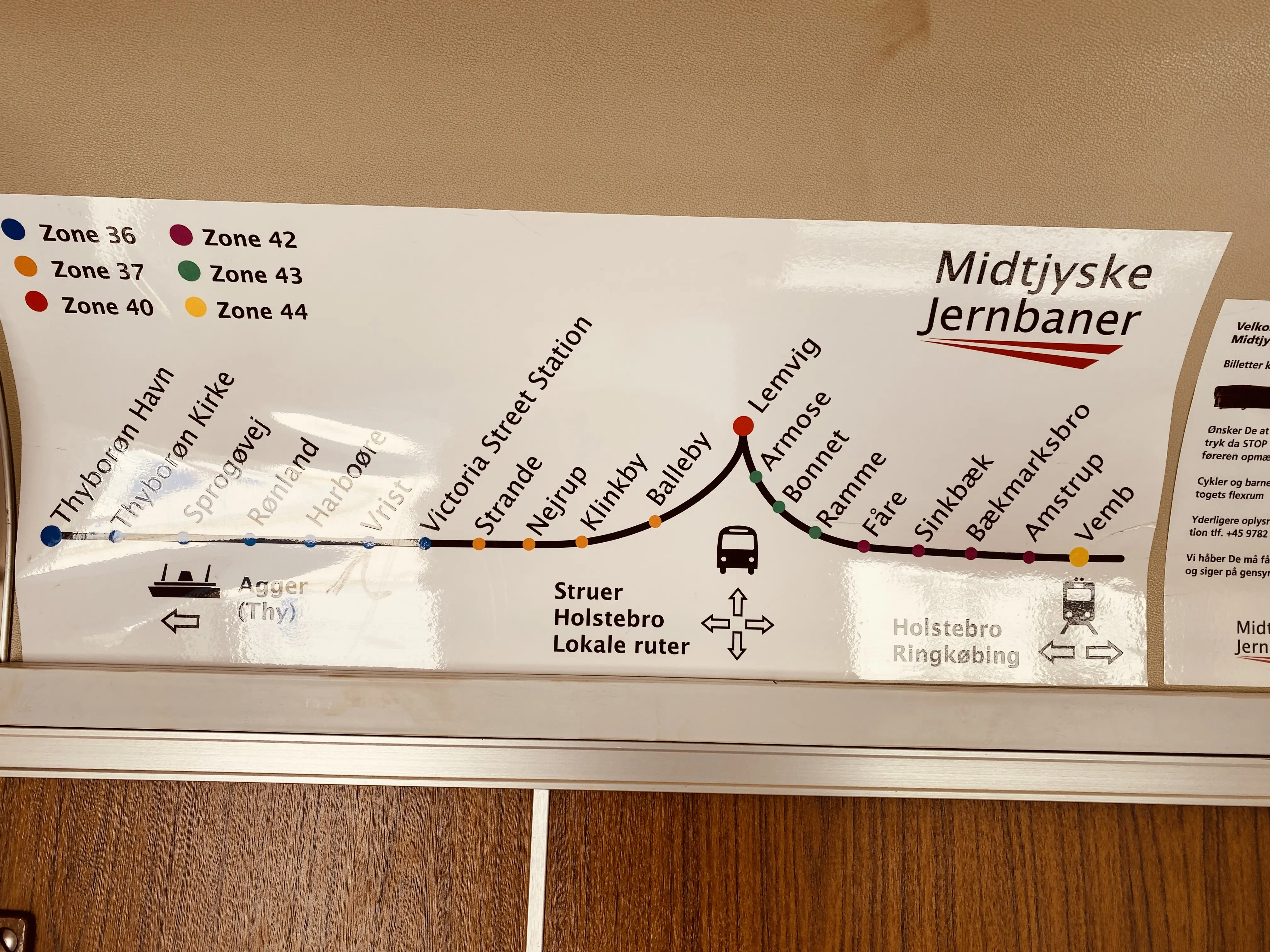 Billede af indretningen fra "Kysten" (MjbaD YM 40), som oprindelig var OHJ YM 56. Billede af indretningen fra "Kysten" (MjbaD YM 40), som oprindelig var OHJ YM 56.