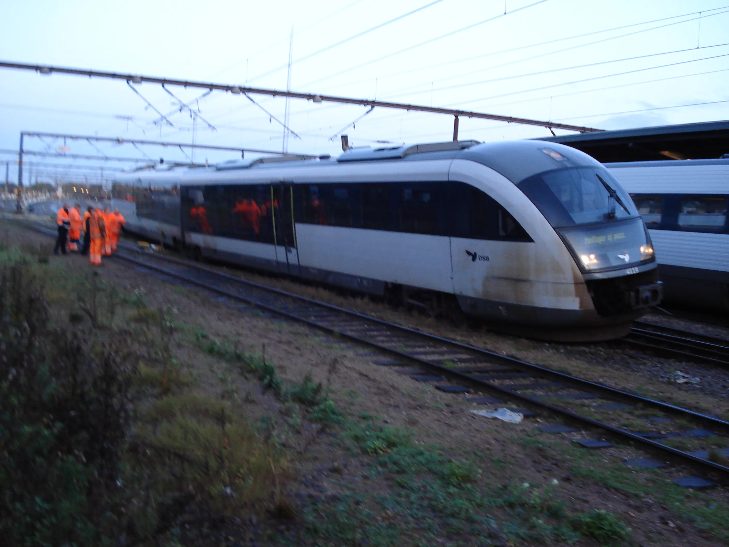Billede af DSB MQ 4119-4919, som er afsporet ved Odense Banegård Center. Billede af DSB MQ 4119-4919, som er afsporet ved Odense Banegård Center.