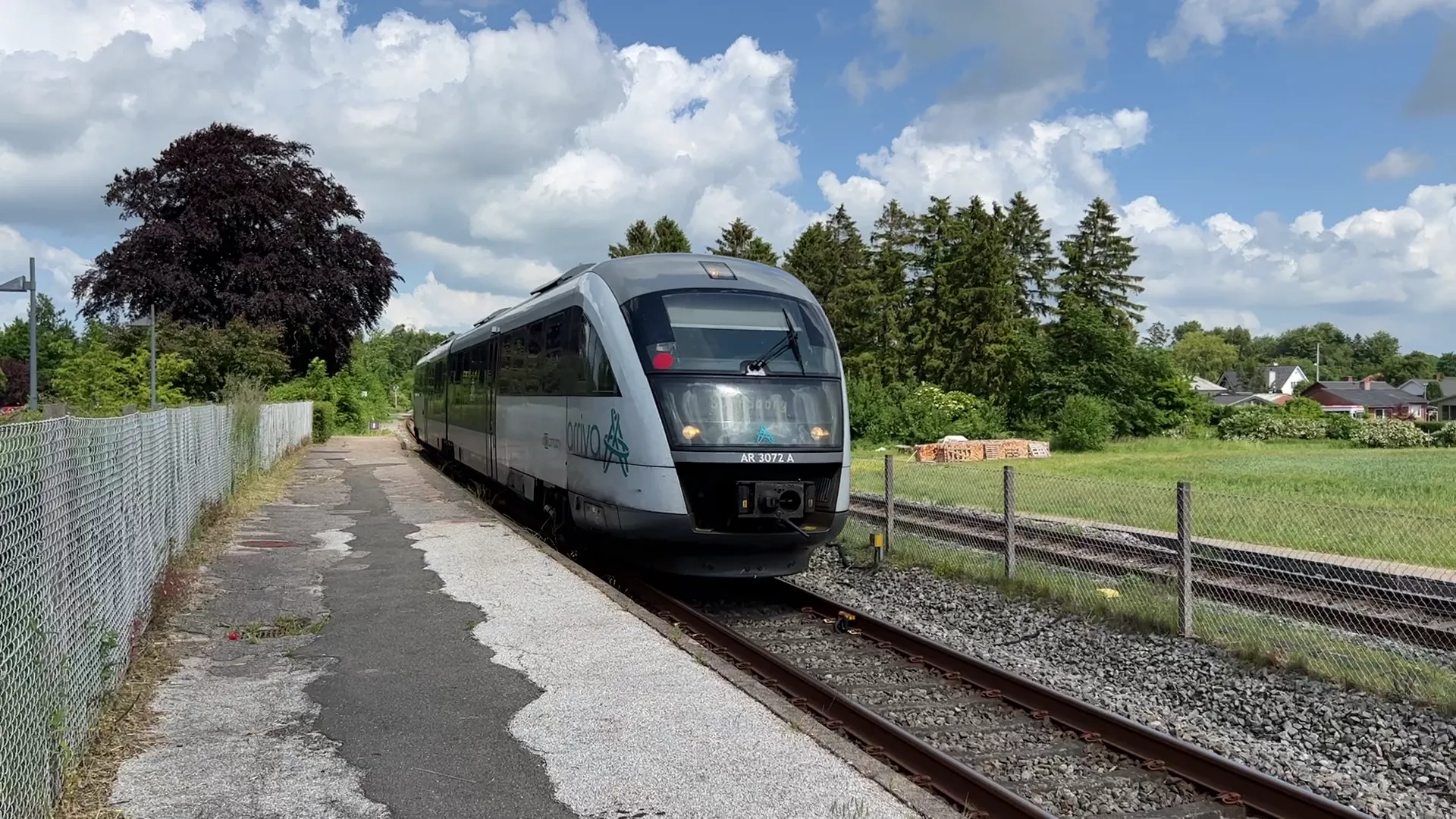 Billede af ARRIVA AR 3072, tidligere DSB MQ 4122-4922 fotograferet ud for Stenstrup Trinbræt. Billede af ARRIVA AR 3072, tidligere DSB MQ 4122-4922 fotograferet ud for Stenstrup Trinbræt.