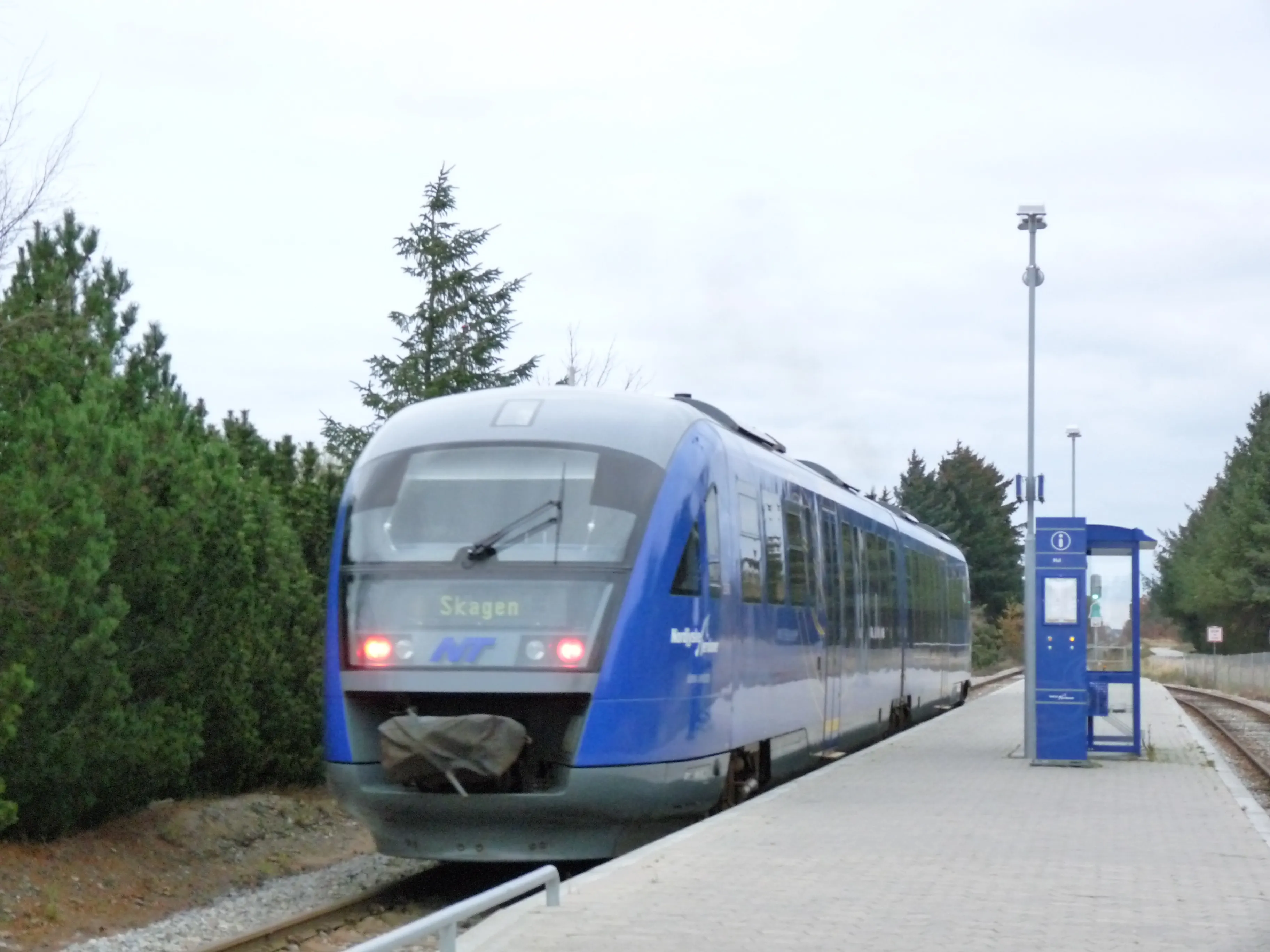 Billede af NJJ DM 503 fotograferet ud for Hulsig Trinbræt. Billede af NJJ DM 503 fotograferet ud for Hulsig Trinbræt.