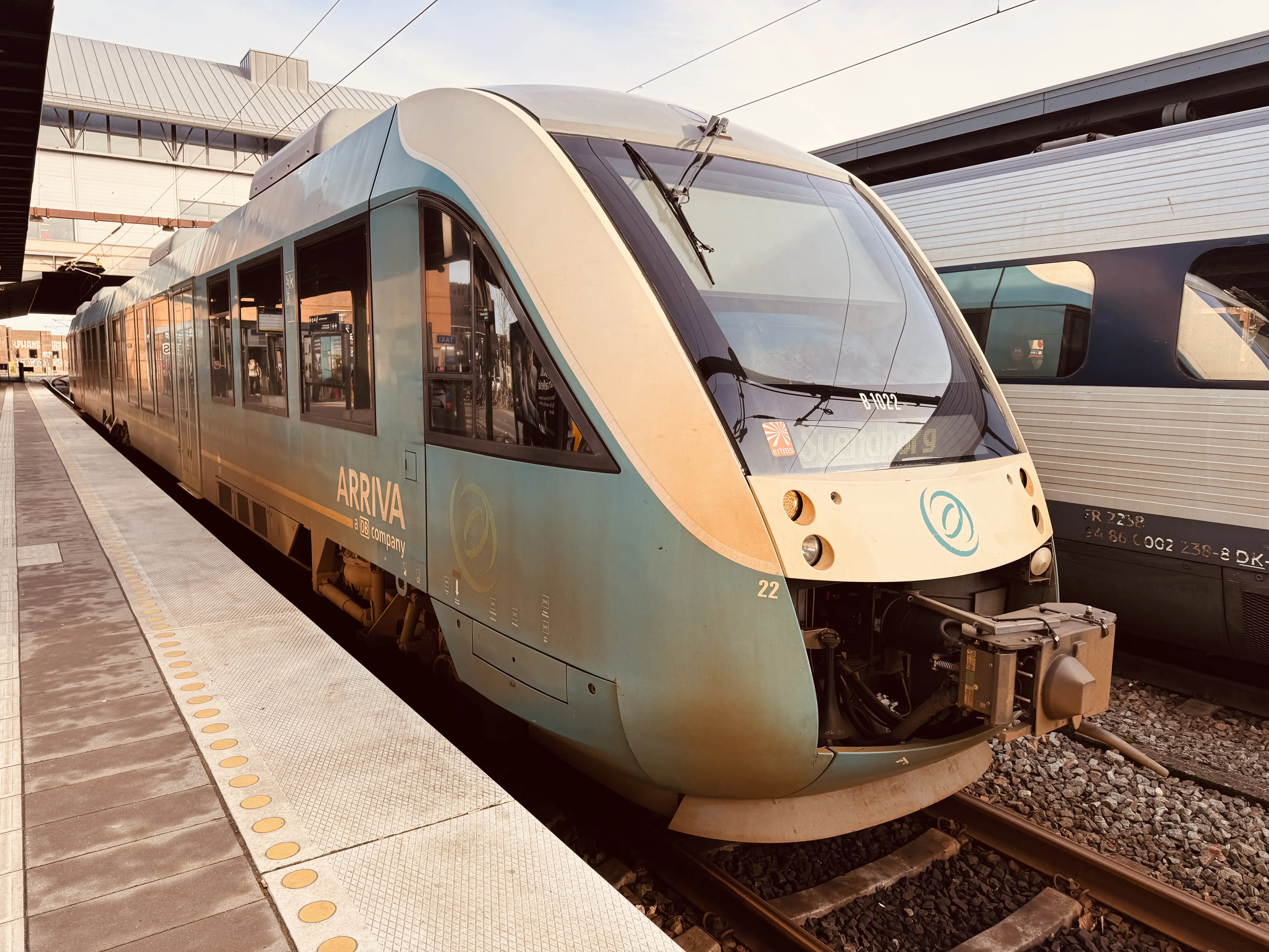 Billede af ARRIVA AR 1022 fotograferet ud for Odense Banegård Center. Billede af ARRIVA AR 1022 fotograferet ud for Odense Banegård Center.