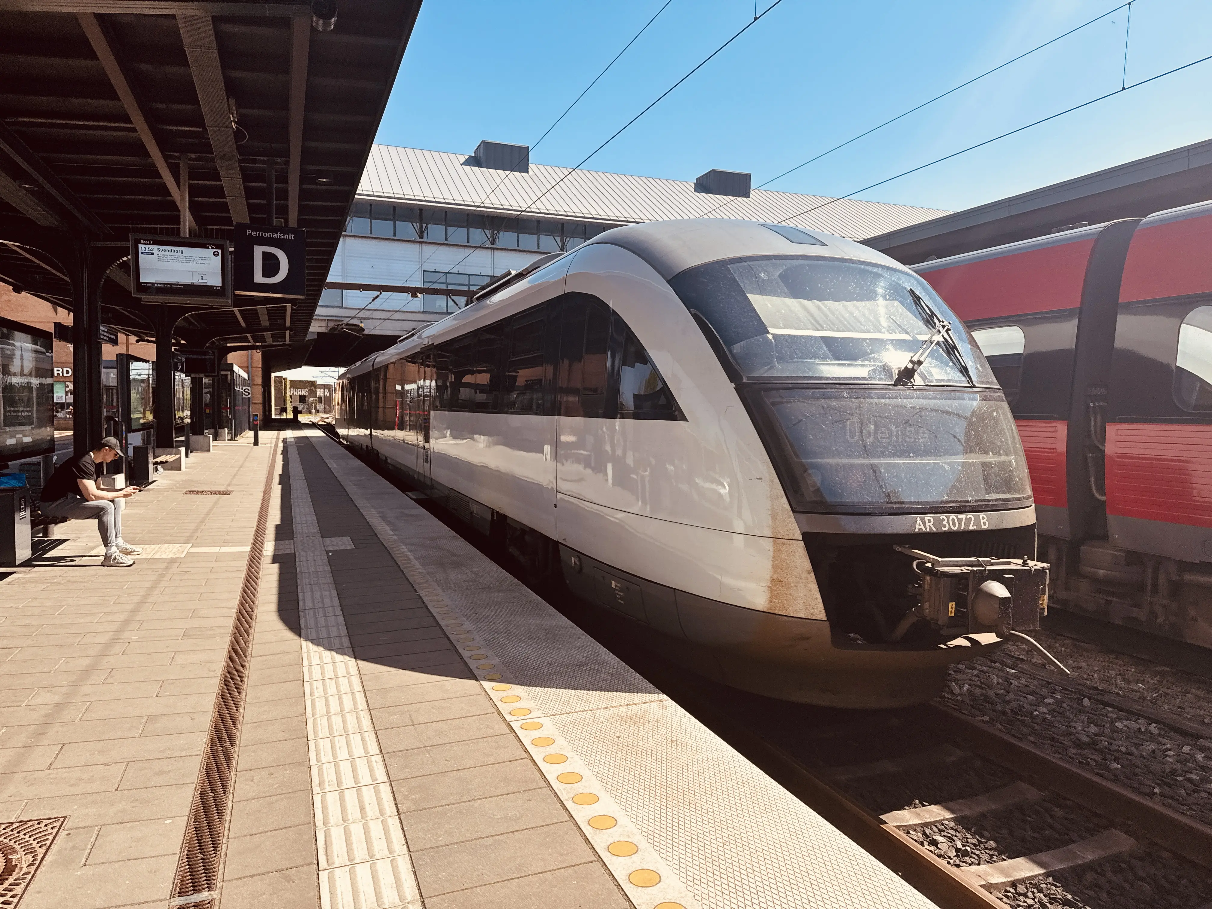 Billede af ARRIVA AR 3072, tidligere DSB MQ 4122-4922 fotograferet ud for Odense Banegård Center. Billede af ARRIVA AR 3072, tidligere DSB MQ 4122-4922 fotograferet ud for Odense Banegård Center.