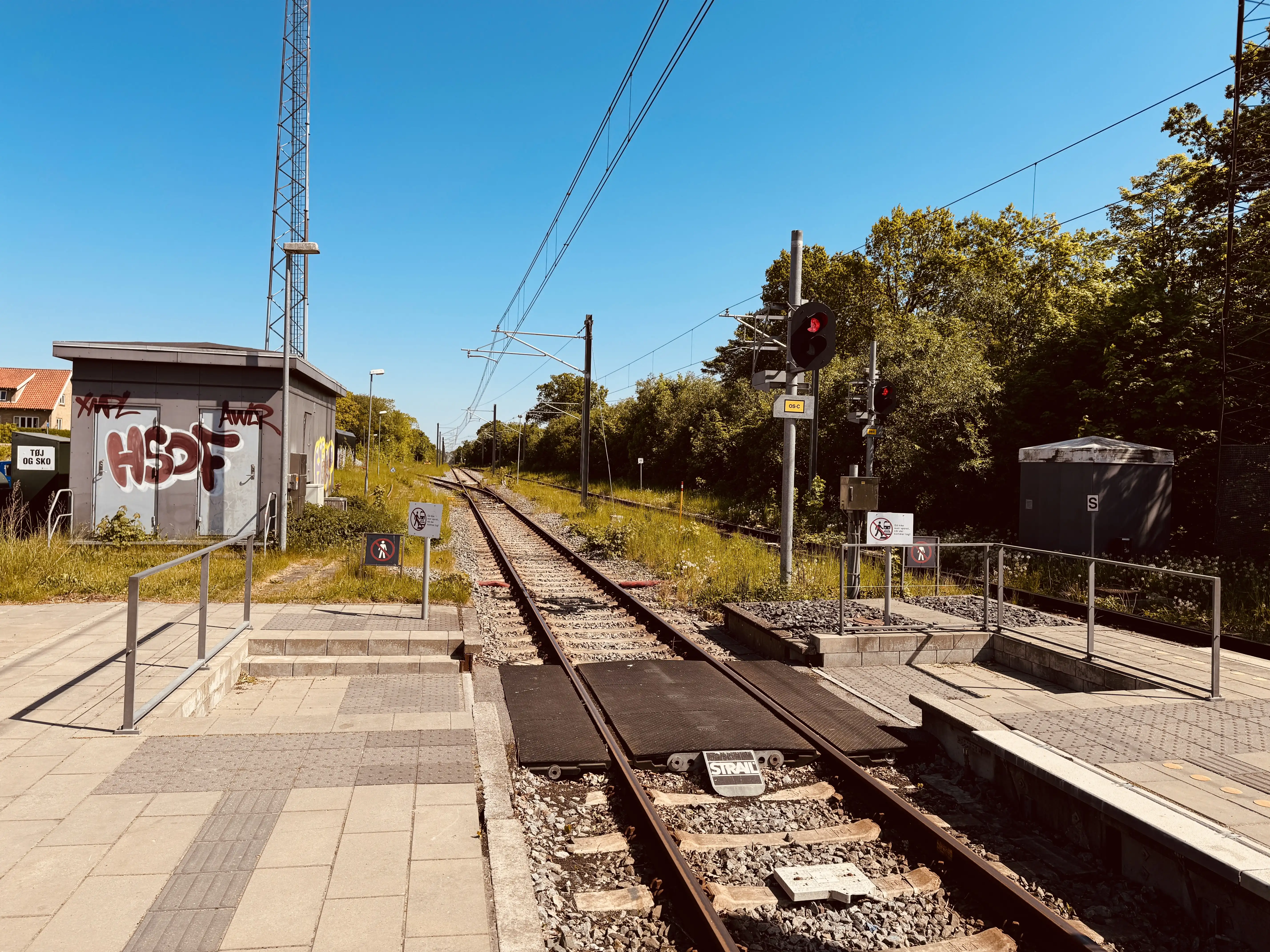 Billede af Hornslet Stations ind og udkørsel.