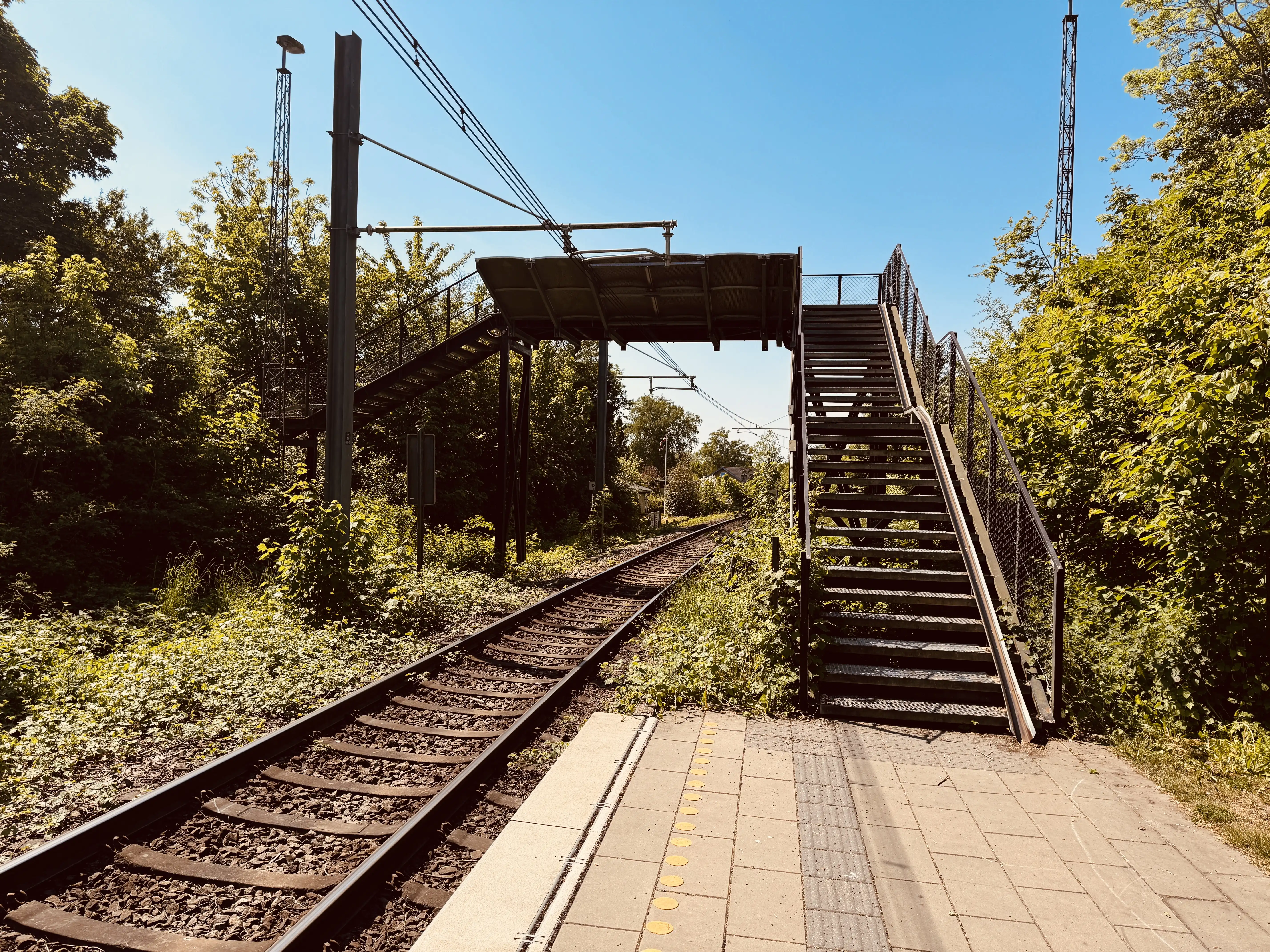 Billede af Lystrup Øst Trinbræt. Billede af Lystrup Øst Trinbræt.