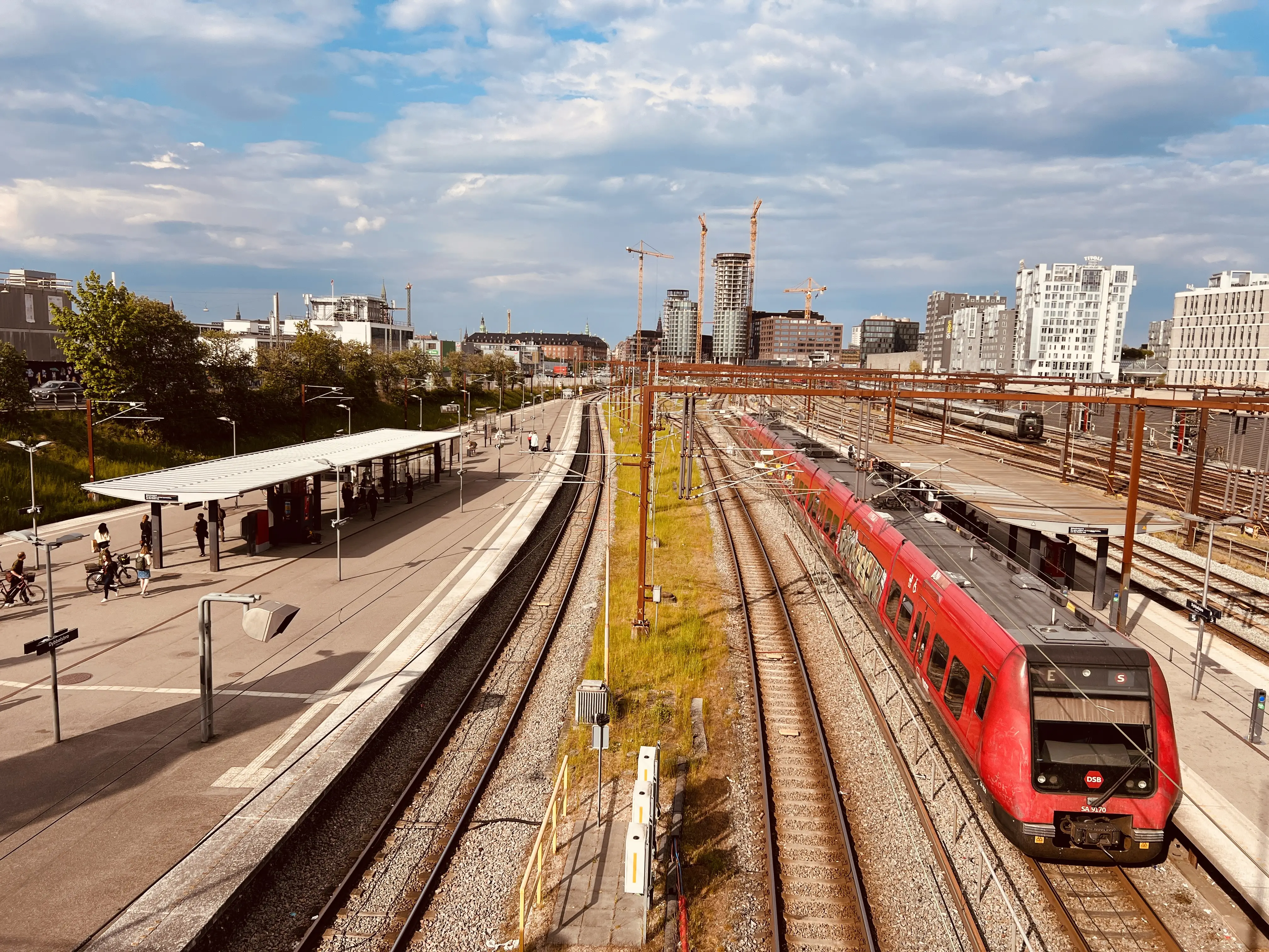 Billede af DSB SA 8170 fotograferet ud for Dybbølsbro S-togstrinbræt. Billede af DSB SA 8170 fotograferet ud for Dybbølsbro S-togstrinbræt.