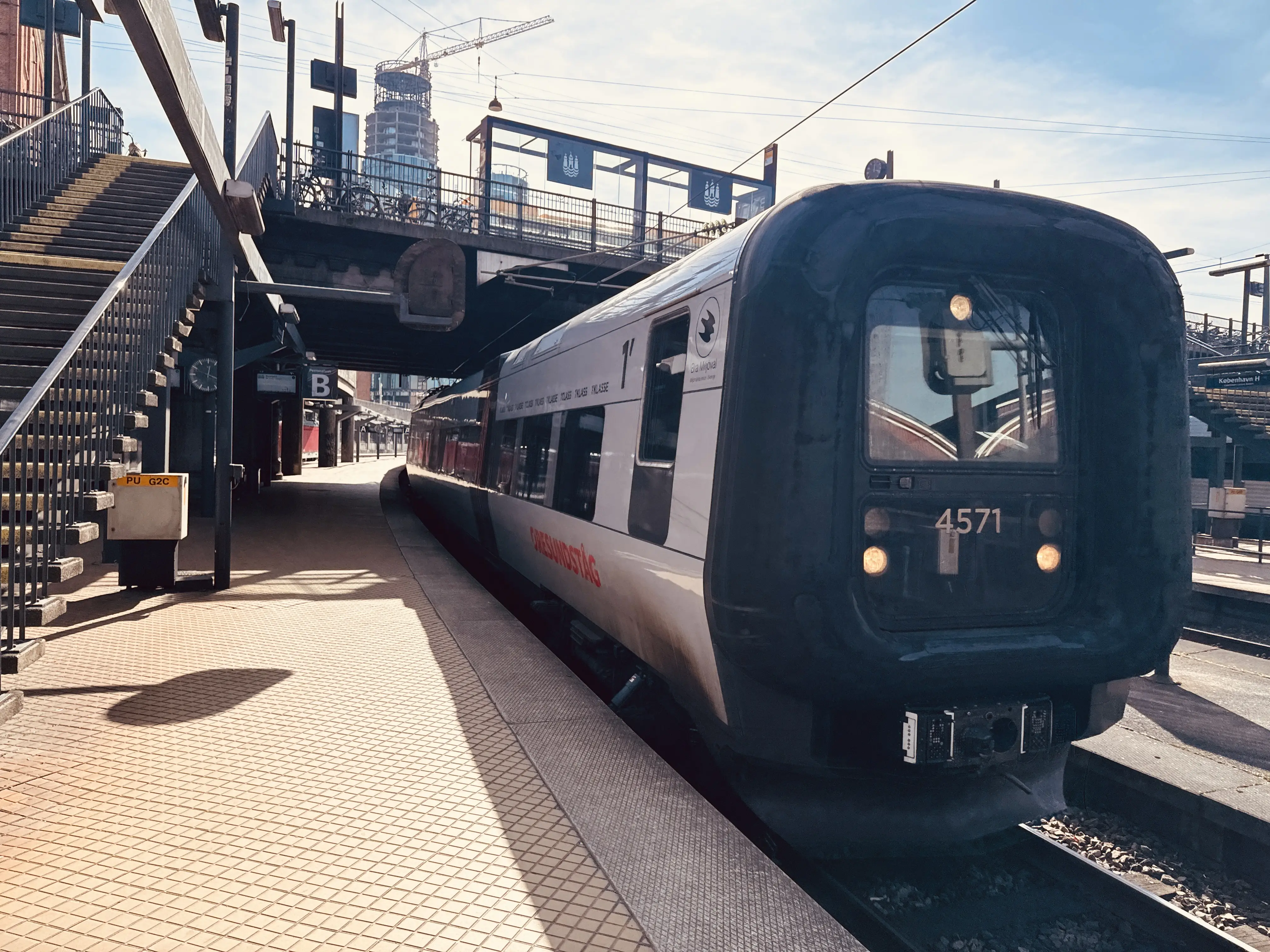 Billede af DSB ET 4371 fotograferet ud for København Hovedbanegård. Billede af DSB ET 4371 fotograferet ud for København Hovedbanegård.