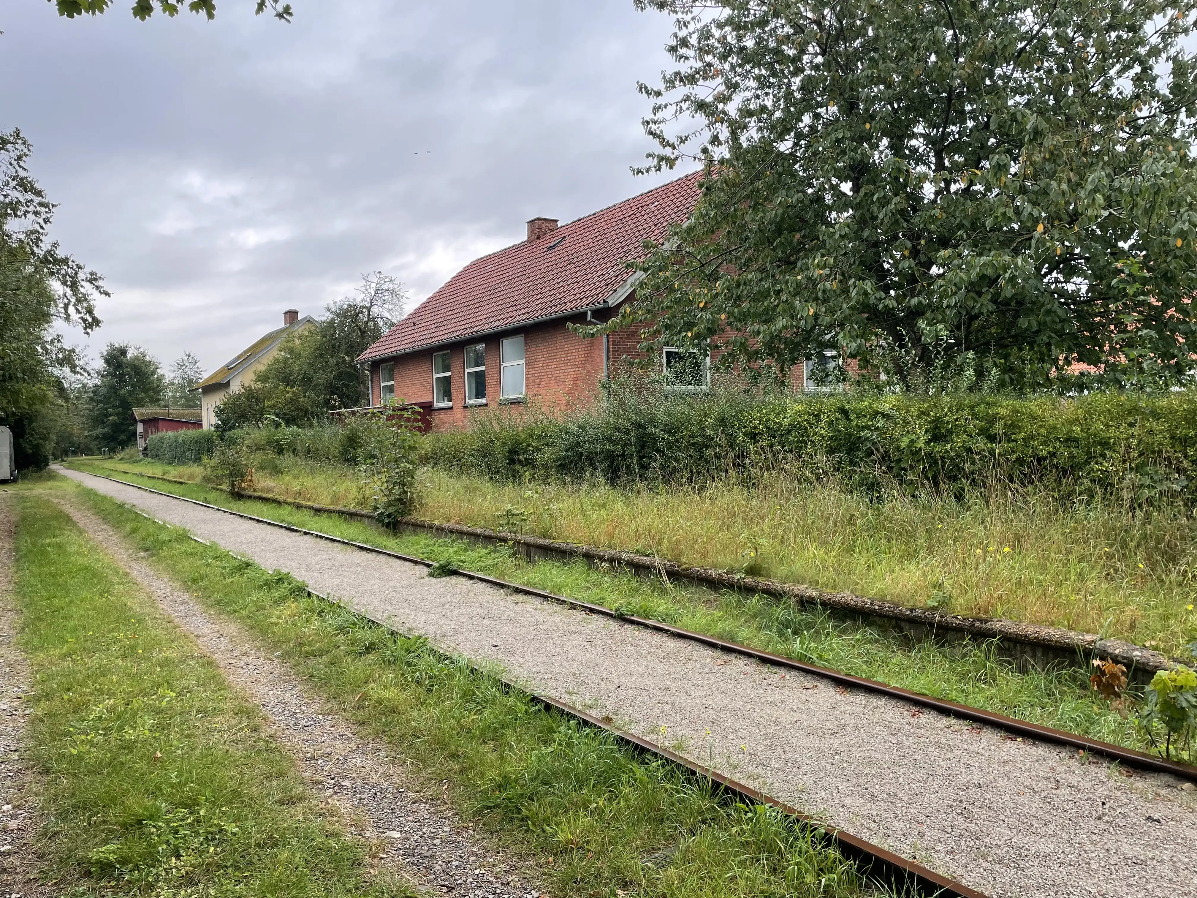 Billede af Bylderup-Bov Station set fra sporsiden.