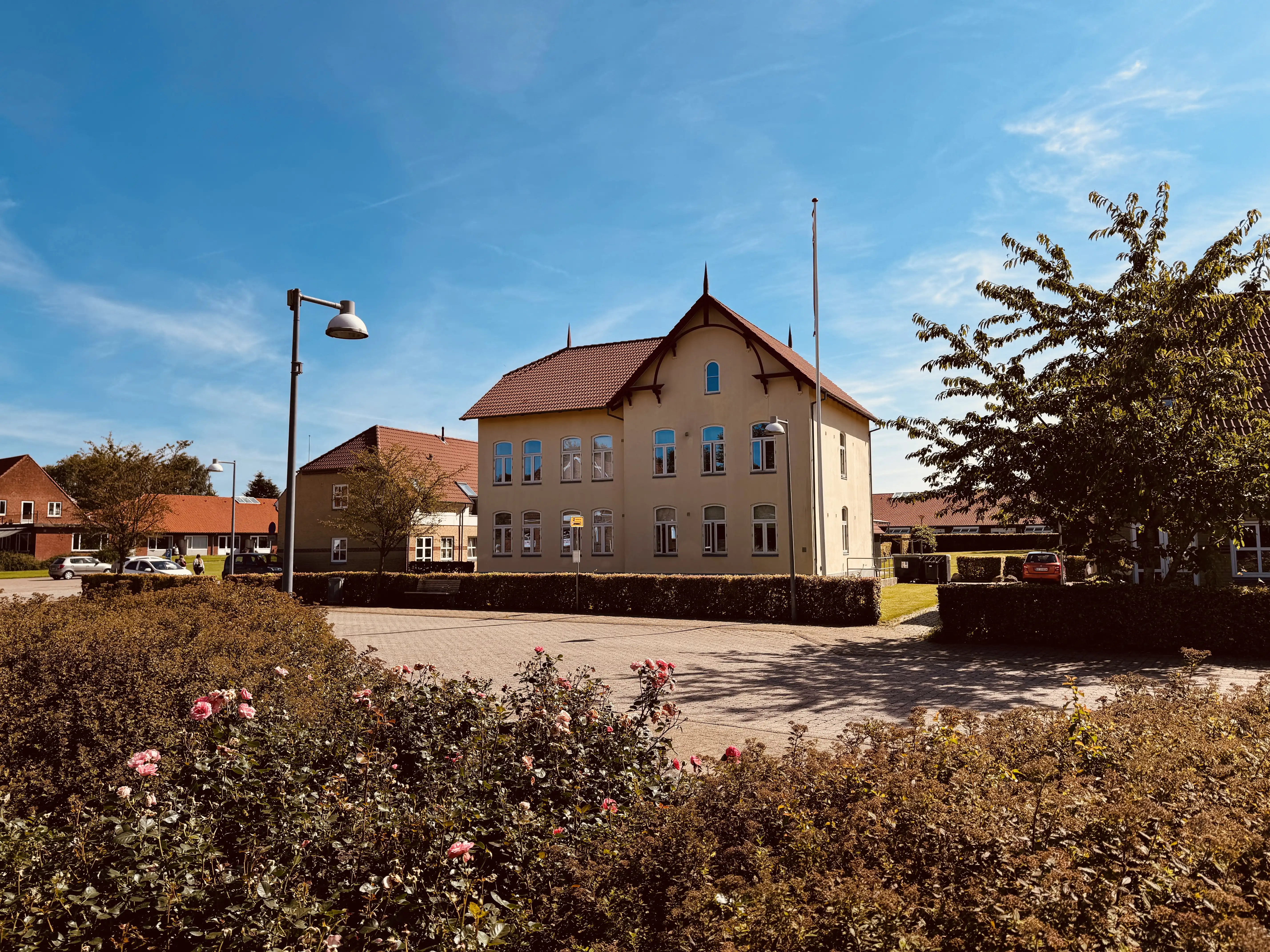 Billede af Skodborg Amtsbanegård.