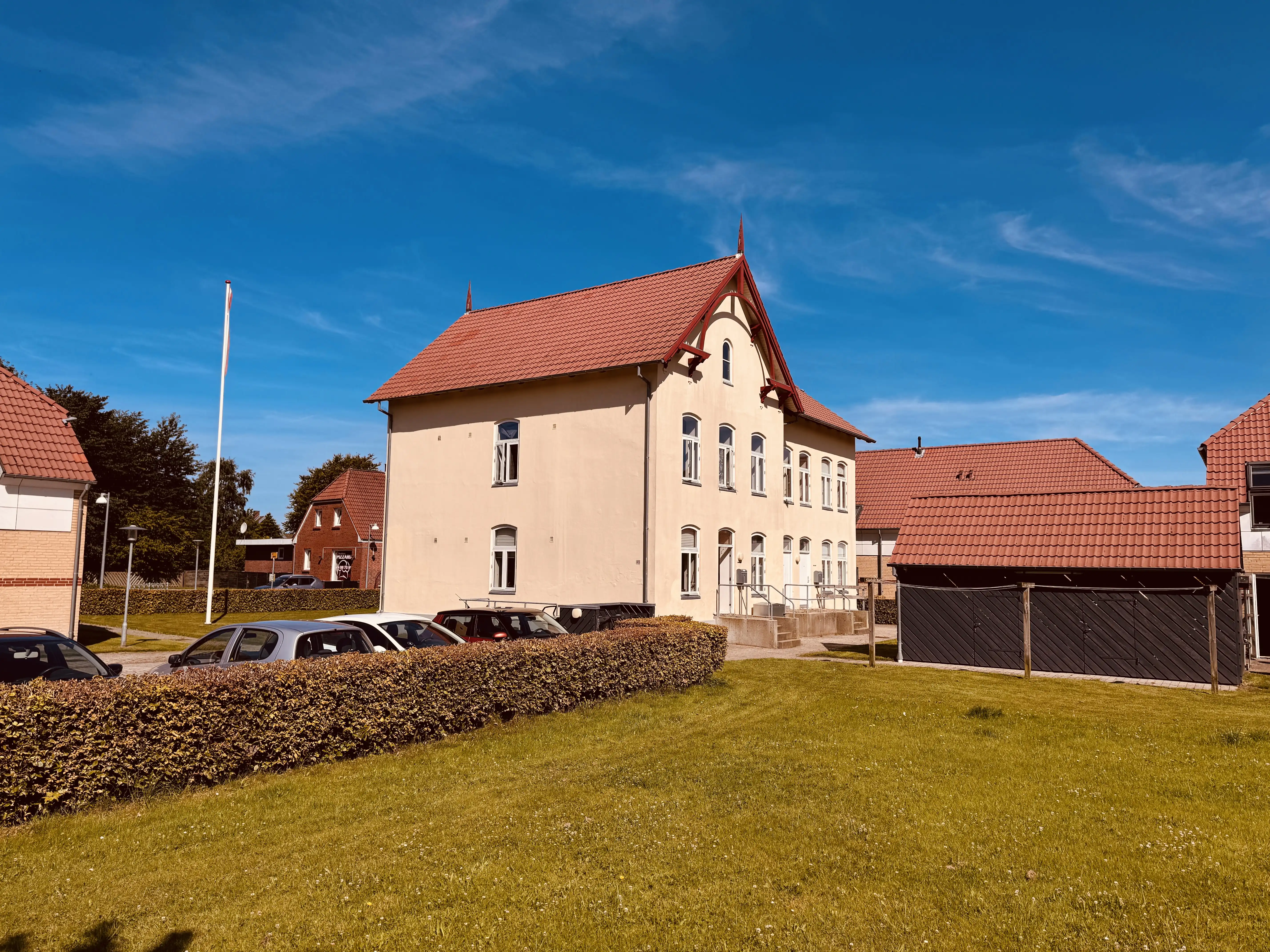 Billede af Skodborg Amtsbanegård.