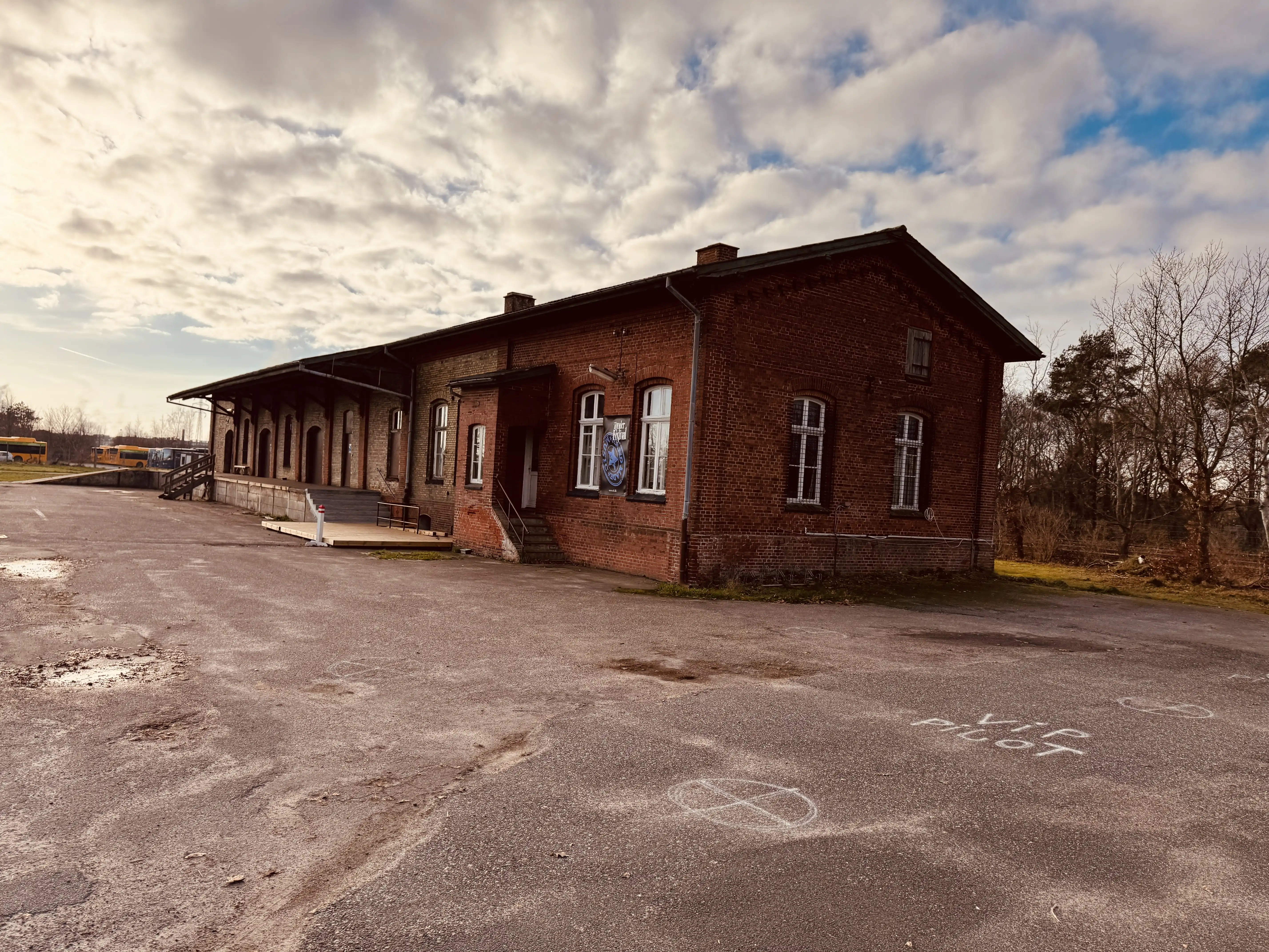 Billede af Tønder H Stations varehus.