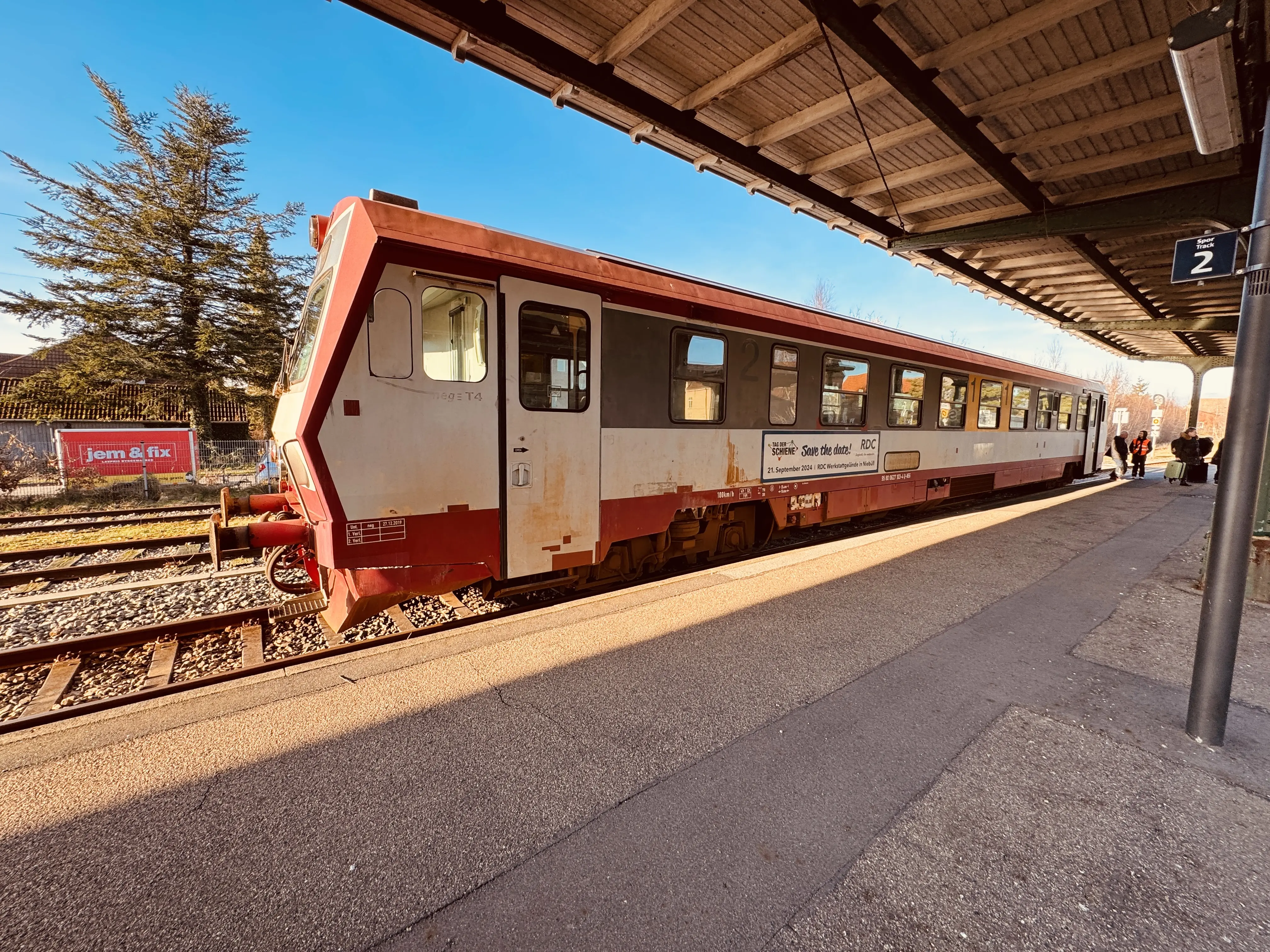 Billede af NEG T4 motorvogn ud for Tønder H Station.