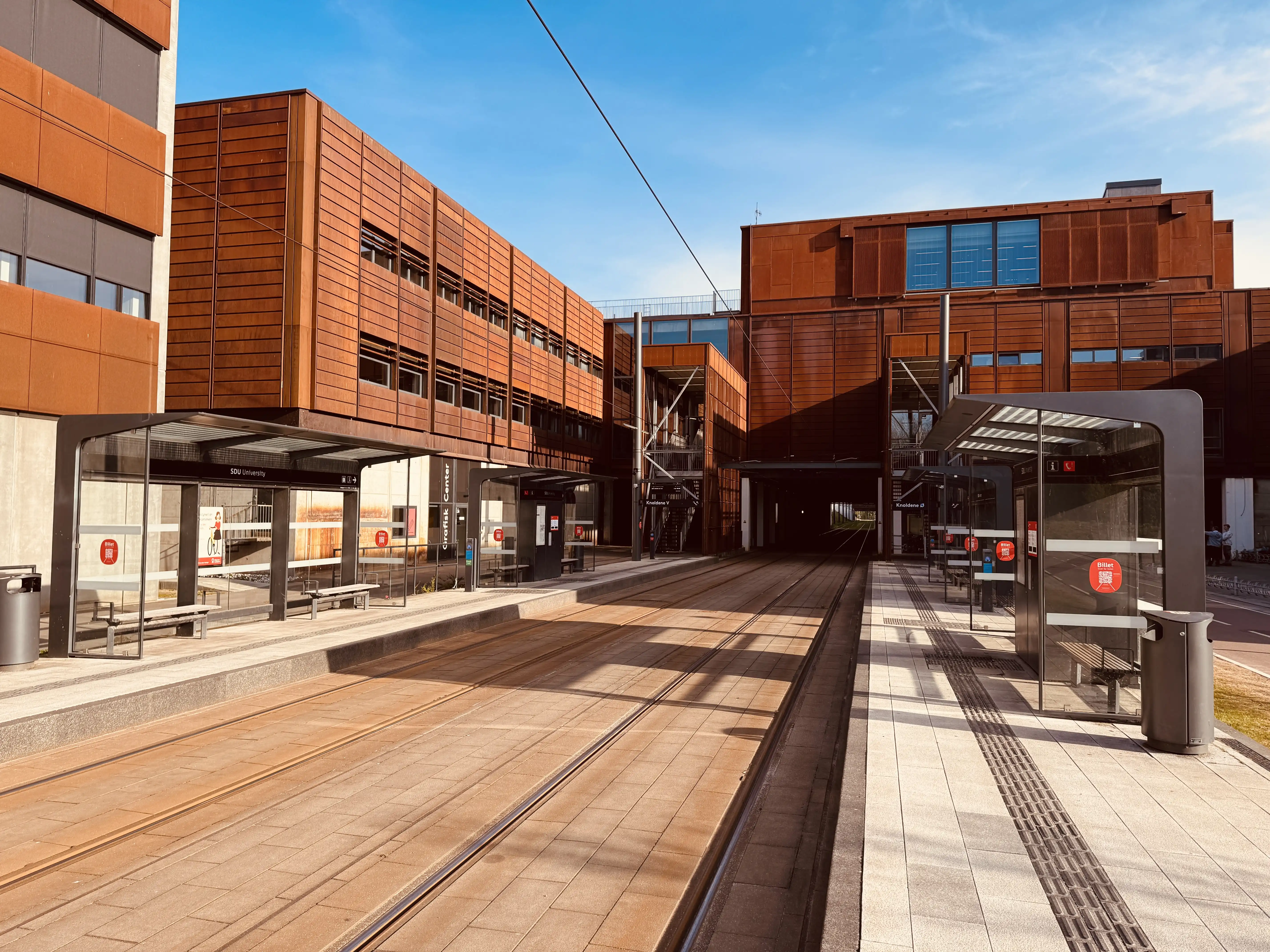 Billede af SDU Letbanestation.