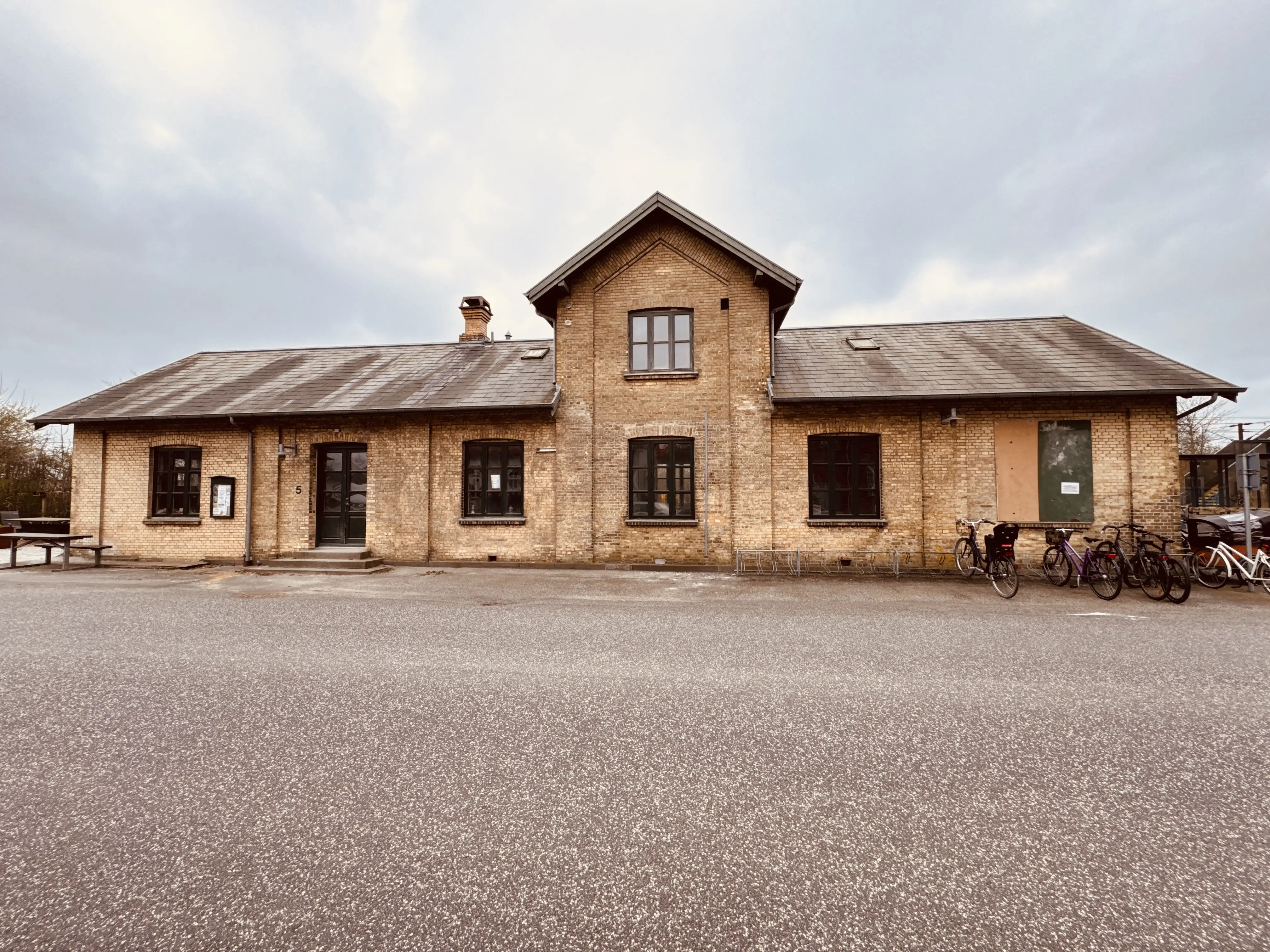 Billede af Taulov Station. Billede af Taulov Station.