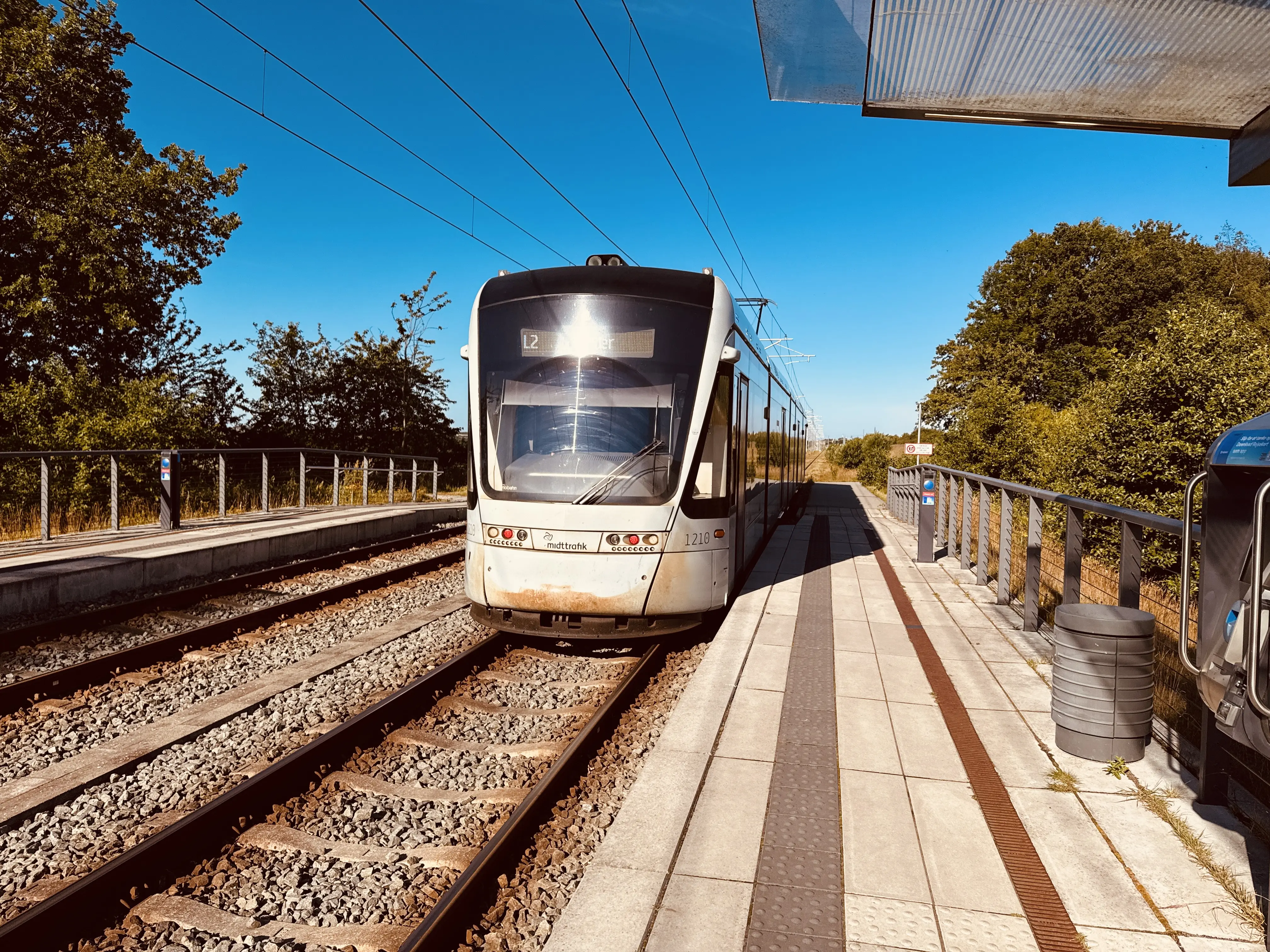 Billede af Aarhus Letbane togsæt 1110 fotograferet ud for Lisbjerg - Terp Letbanestation.