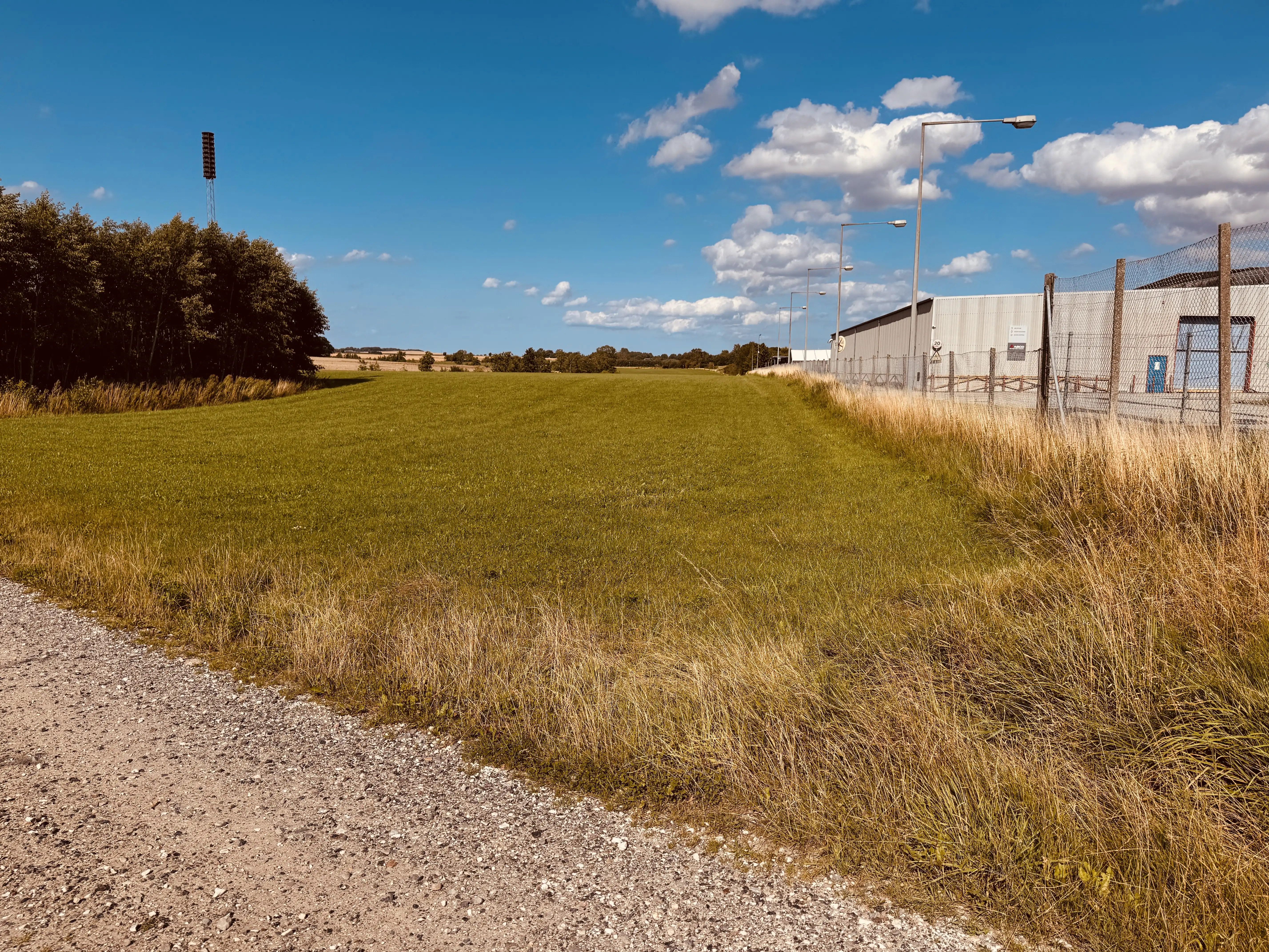 Billede af Dronningborg Allé Trinbræt - Trinbræt er nedrevet, men Dronningborg Allé Trinbræt har ligget her. Billede af Dronningborg Allé Trinbræt - Trinbræt er nedrevet, men Dronningborg Allé Trinbræt har ligget her.