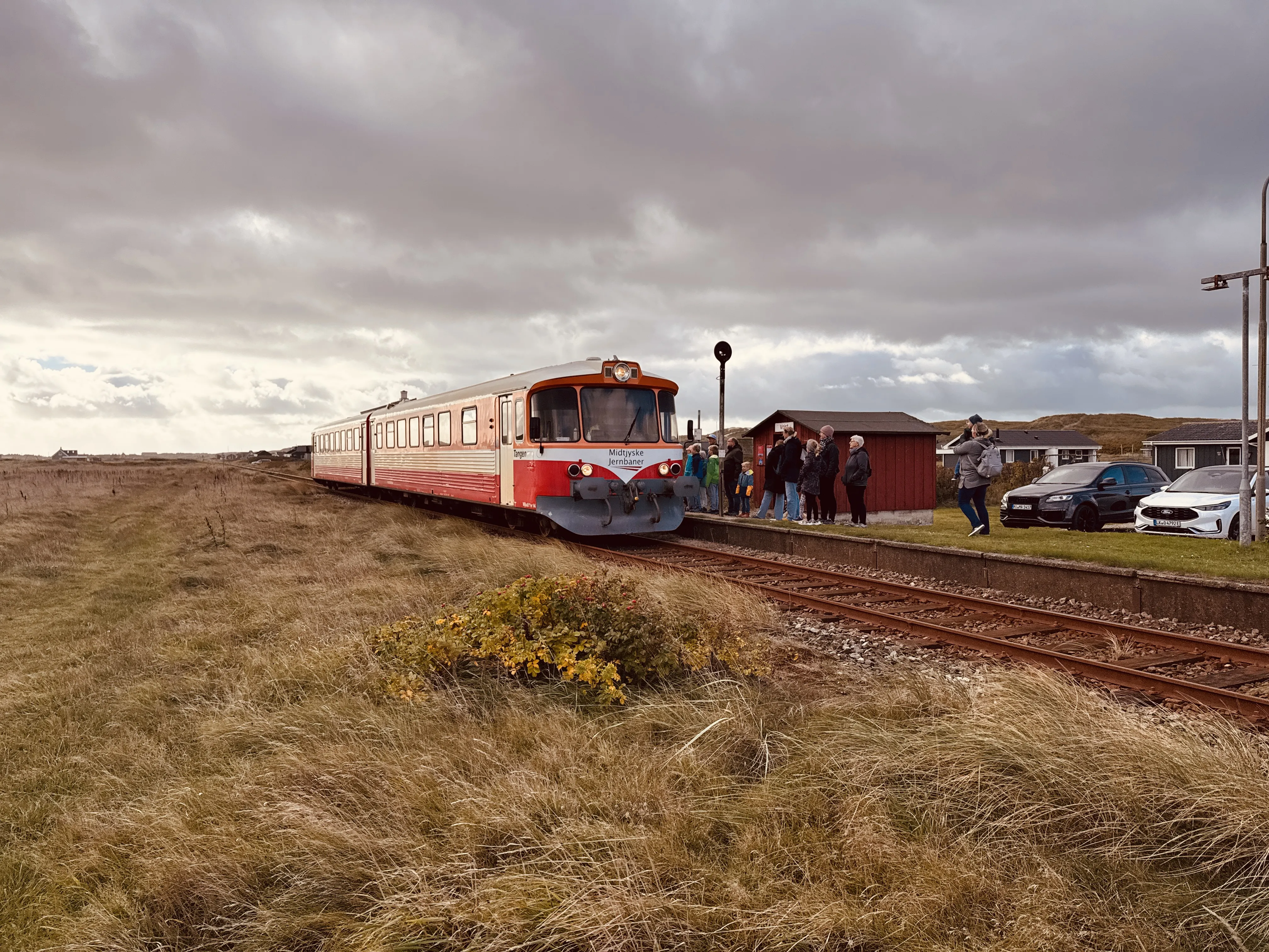 Billede af MjbaD YM 14, tidligere VLTJ YM 14 fotograferet ud for Vrist Trinbræt. Billede af MjbaD YM 14, tidligere VLTJ YM 14 fotograferet ud for Vrist Trinbræt.